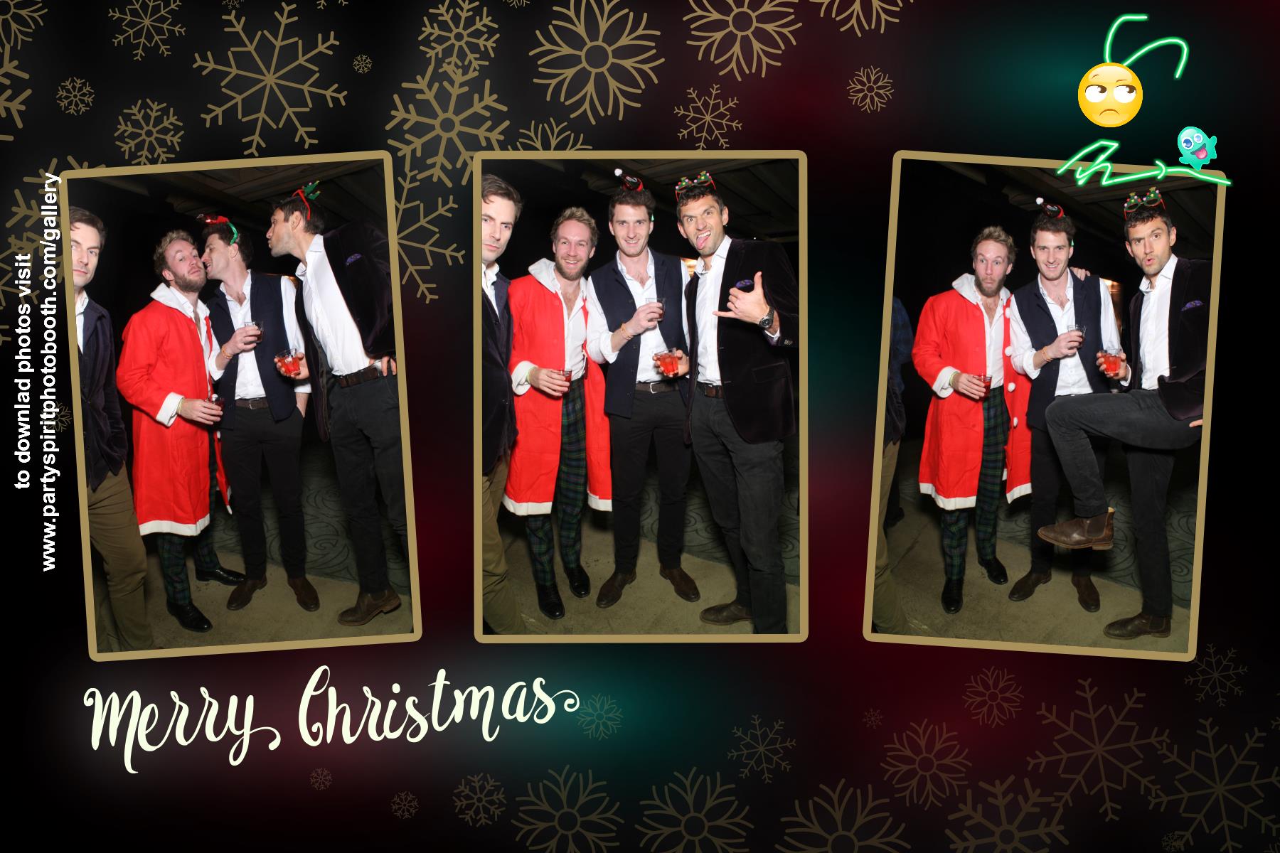 Brixton Xmas | View more photos from the event at gallery.partyspiritphotobooth.com/u/PartySpiritPhotoBooth/Brixton-Xmas