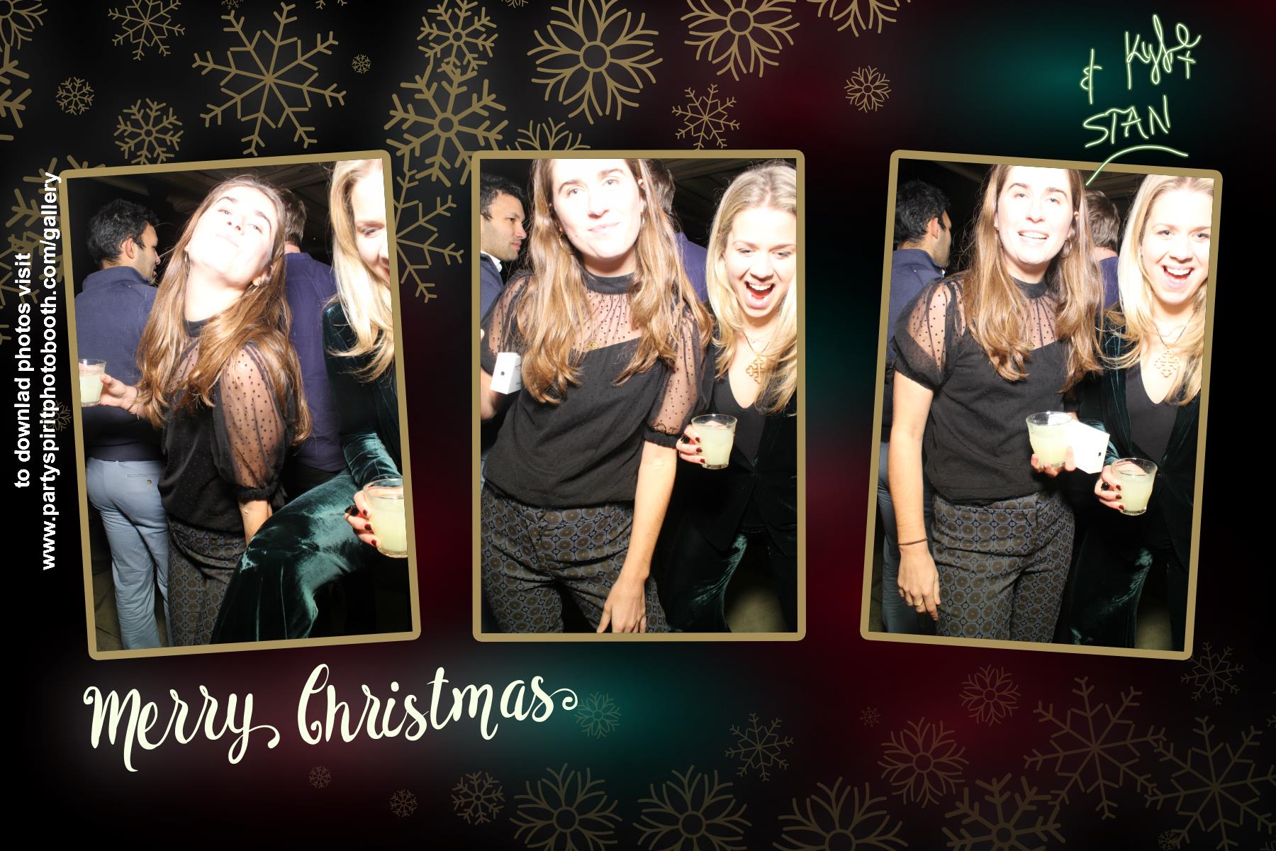 Brixton Xmas | View more photos from the event at gallery.partyspiritphotobooth.com/u/PartySpiritPhotoBooth/Brixton-Xmas
