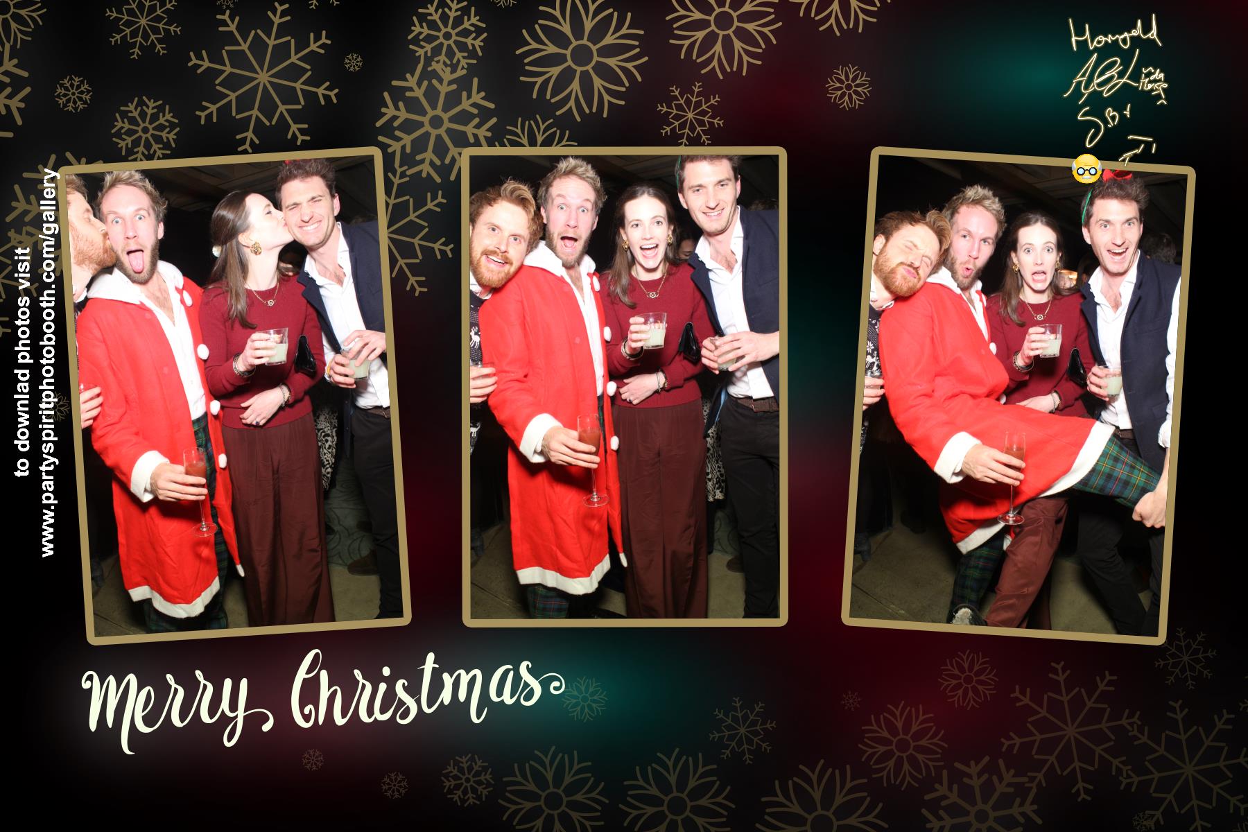 Brixton Xmas | View more photos from the event at gallery.partyspiritphotobooth.com/u/PartySpiritPhotoBooth/Brixton-Xmas