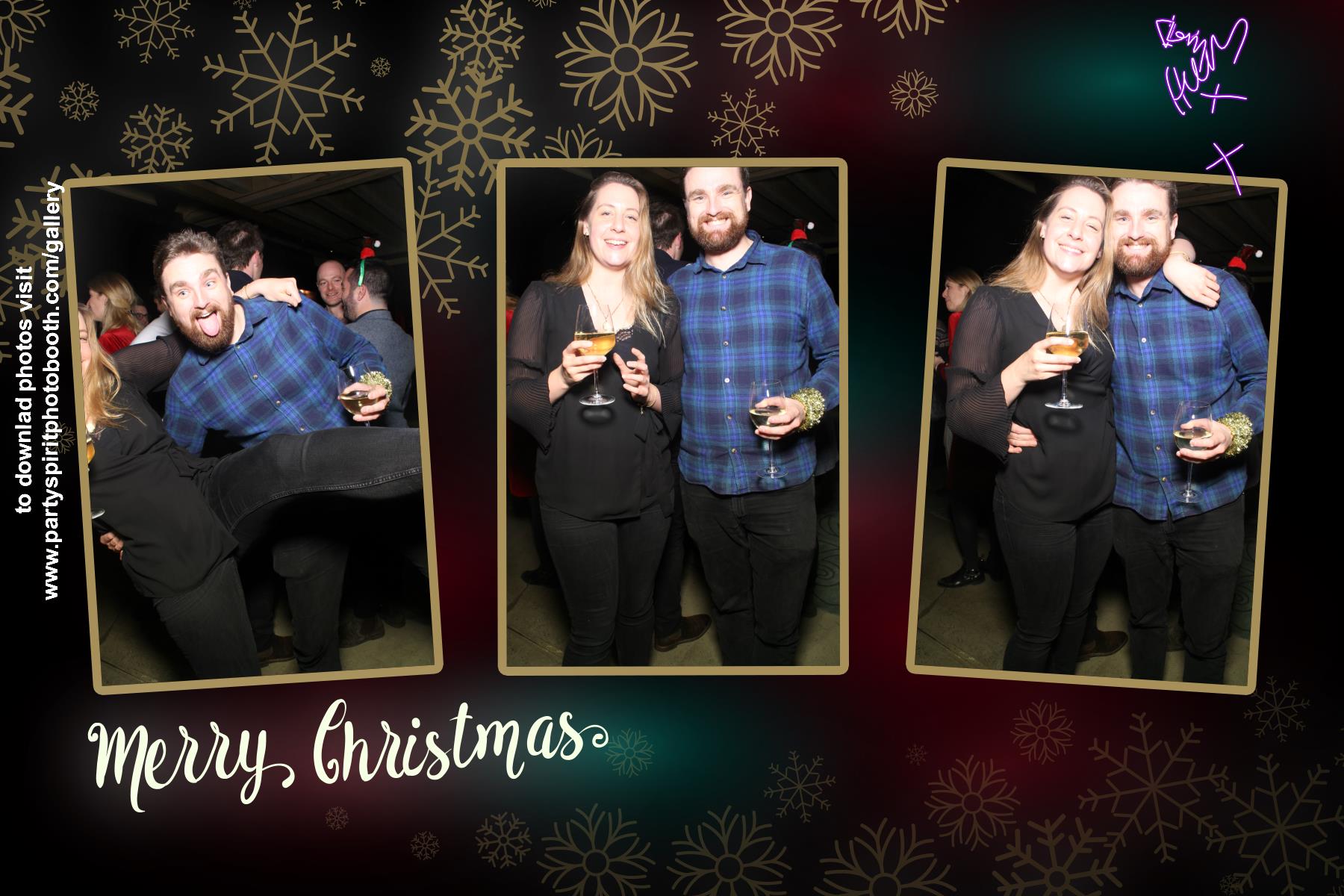Brixton Xmas | View more photos from the event at gallery.partyspiritphotobooth.com/u/PartySpiritPhotoBooth/Brixton-Xmas