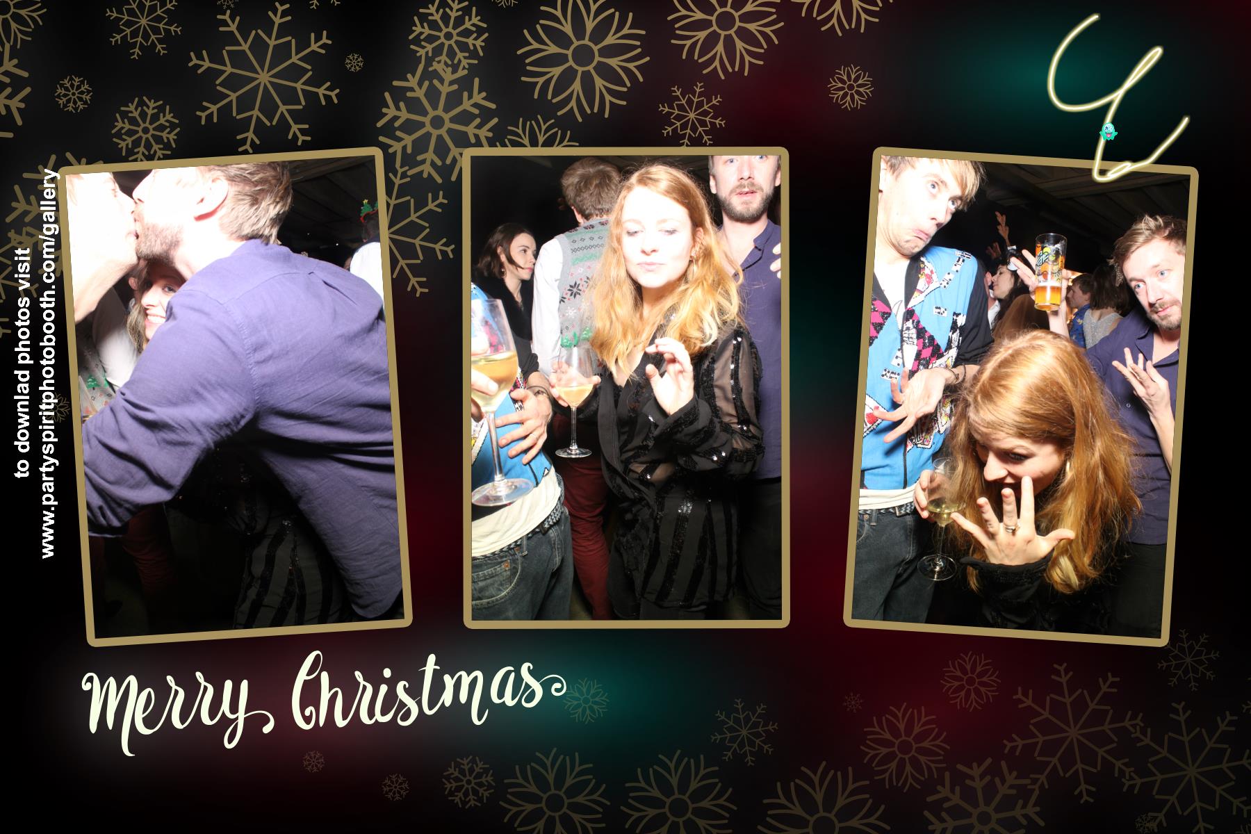 Brixton Xmas | View more photos from the event at gallery.partyspiritphotobooth.com/u/PartySpiritPhotoBooth/Brixton-Xmas