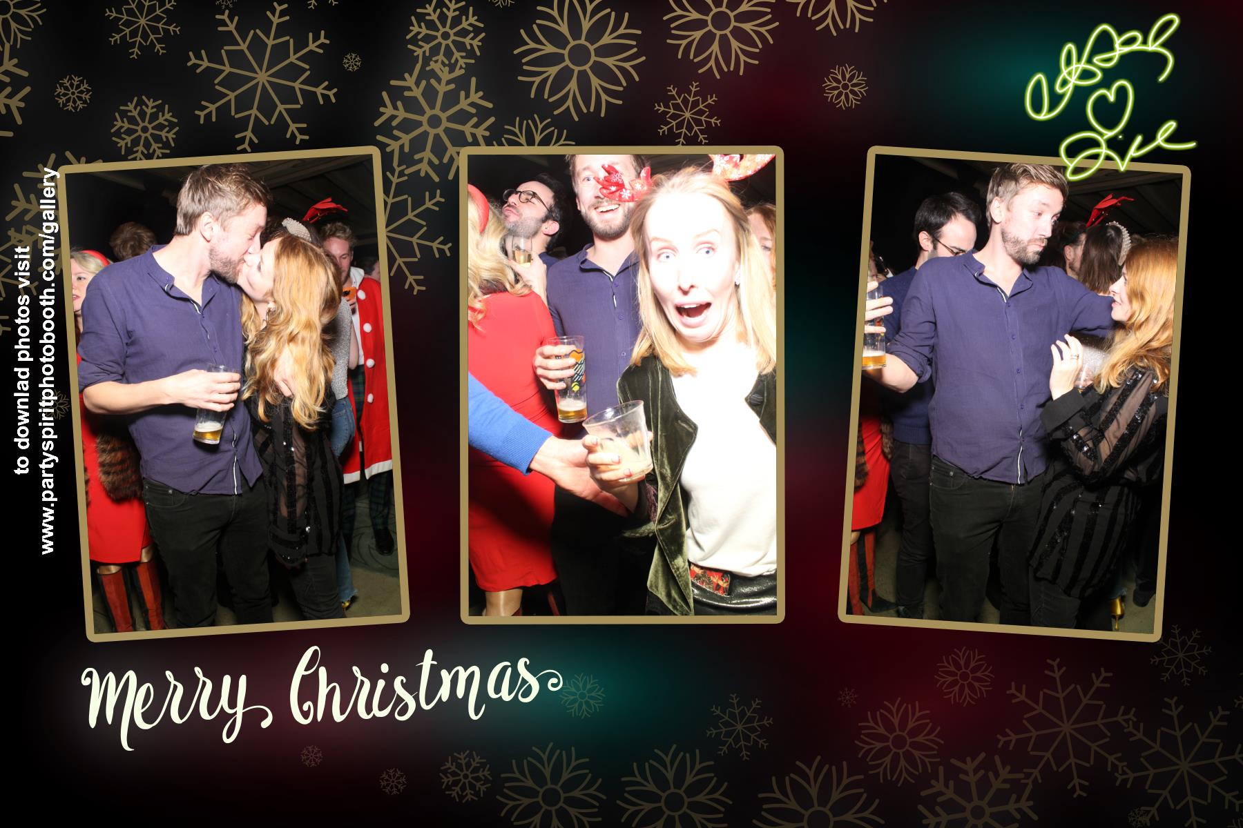 Brixton Xmas | View more photos from the event at gallery.partyspiritphotobooth.com/u/PartySpiritPhotoBooth/Brixton-Xmas