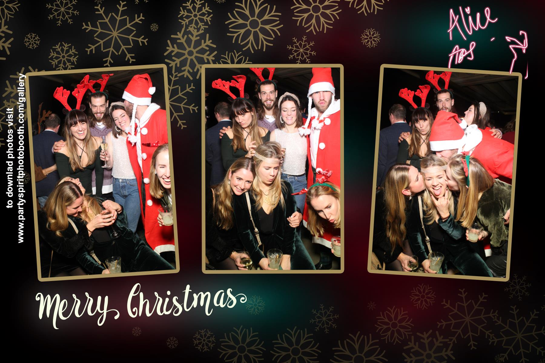 Brixton Xmas | View more photos from the event at gallery.partyspiritphotobooth.com/u/PartySpiritPhotoBooth/Brixton-Xmas