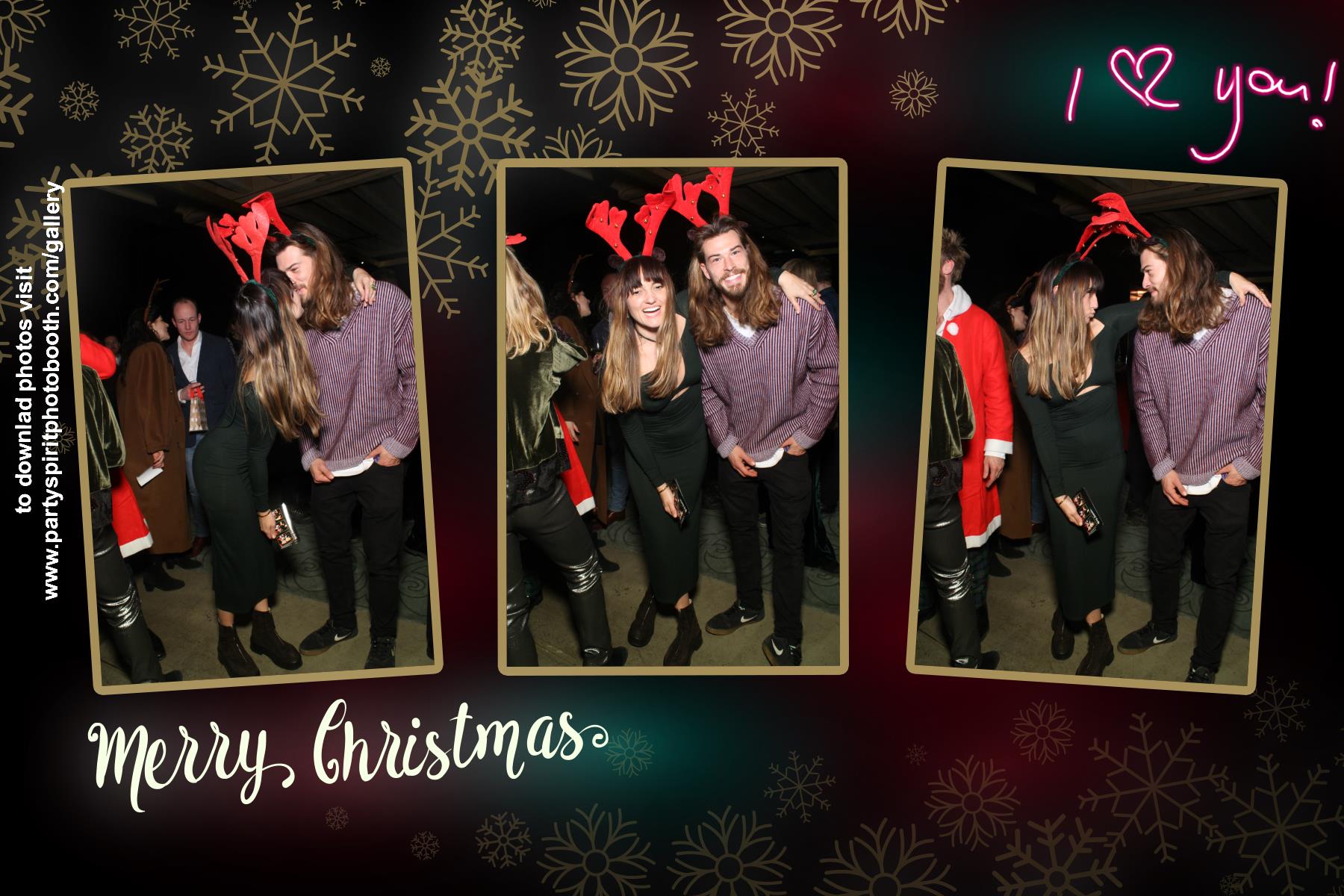Brixton Xmas | View more photos from the event at gallery.partyspiritphotobooth.com/u/PartySpiritPhotoBooth/Brixton-Xmas