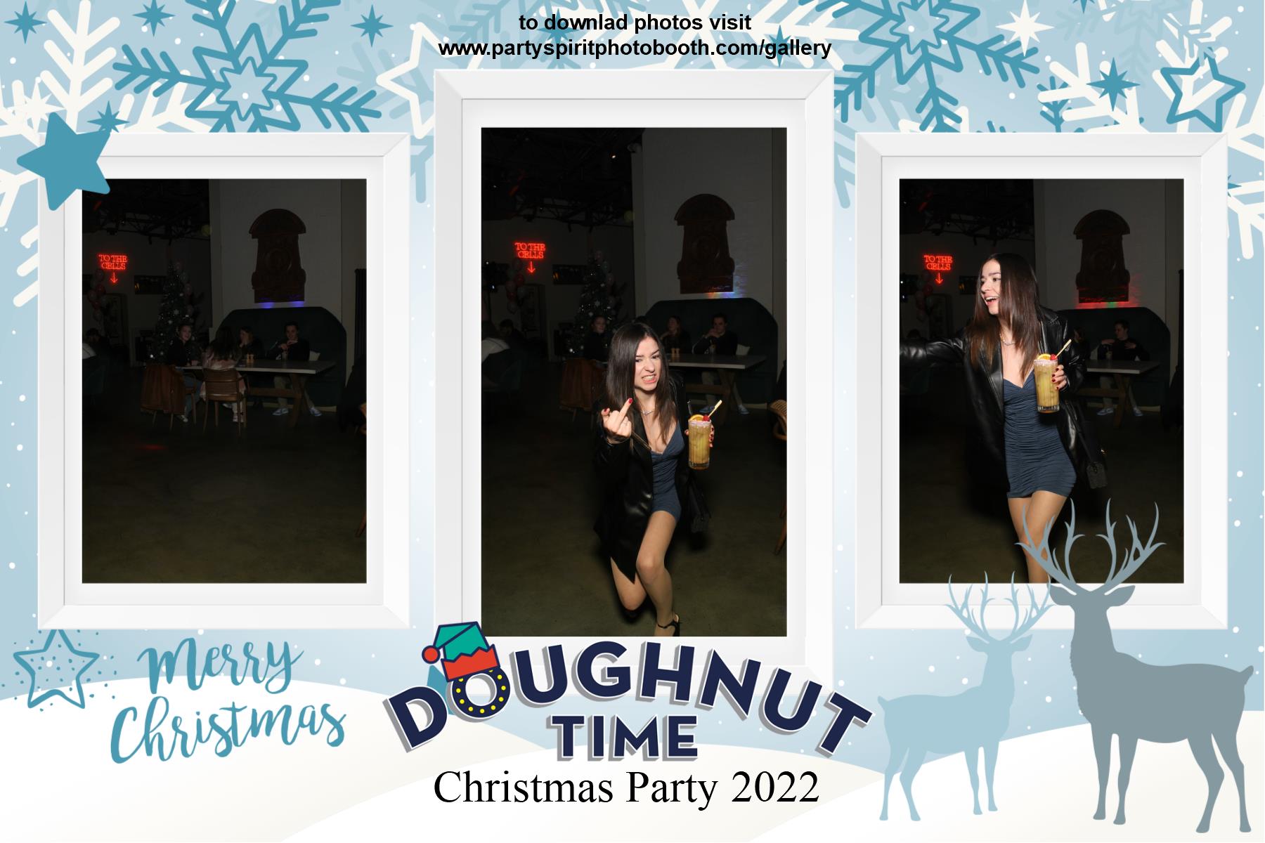 Doughnut Xmas Party | View more photos from the event at gallery.partyspiritphotobooth.com/u/PartySpiritPhotoBooth/Doughnut-Xmas-Party