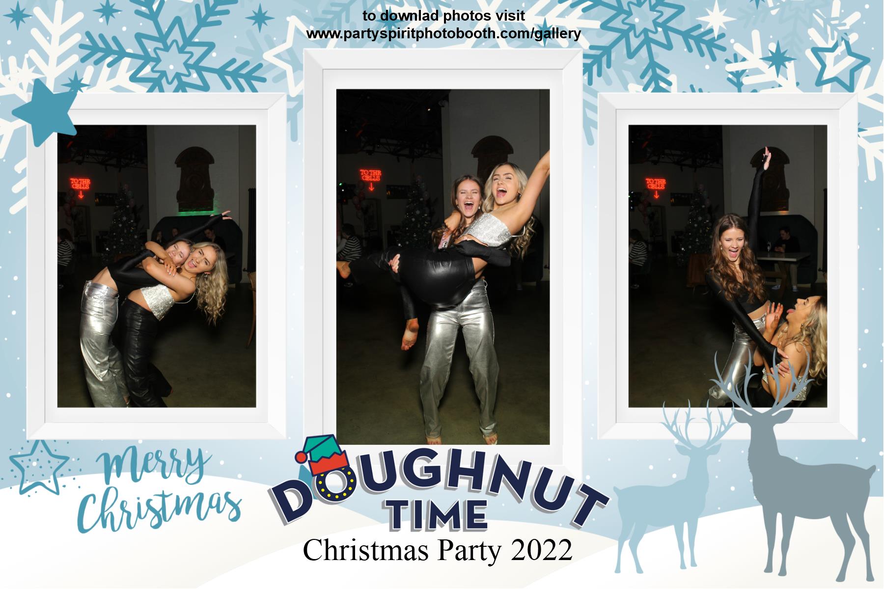 Doughnut Xmas Party | View more photos from the event at gallery.partyspiritphotobooth.com/u/PartySpiritPhotoBooth/Doughnut-Xmas-Party