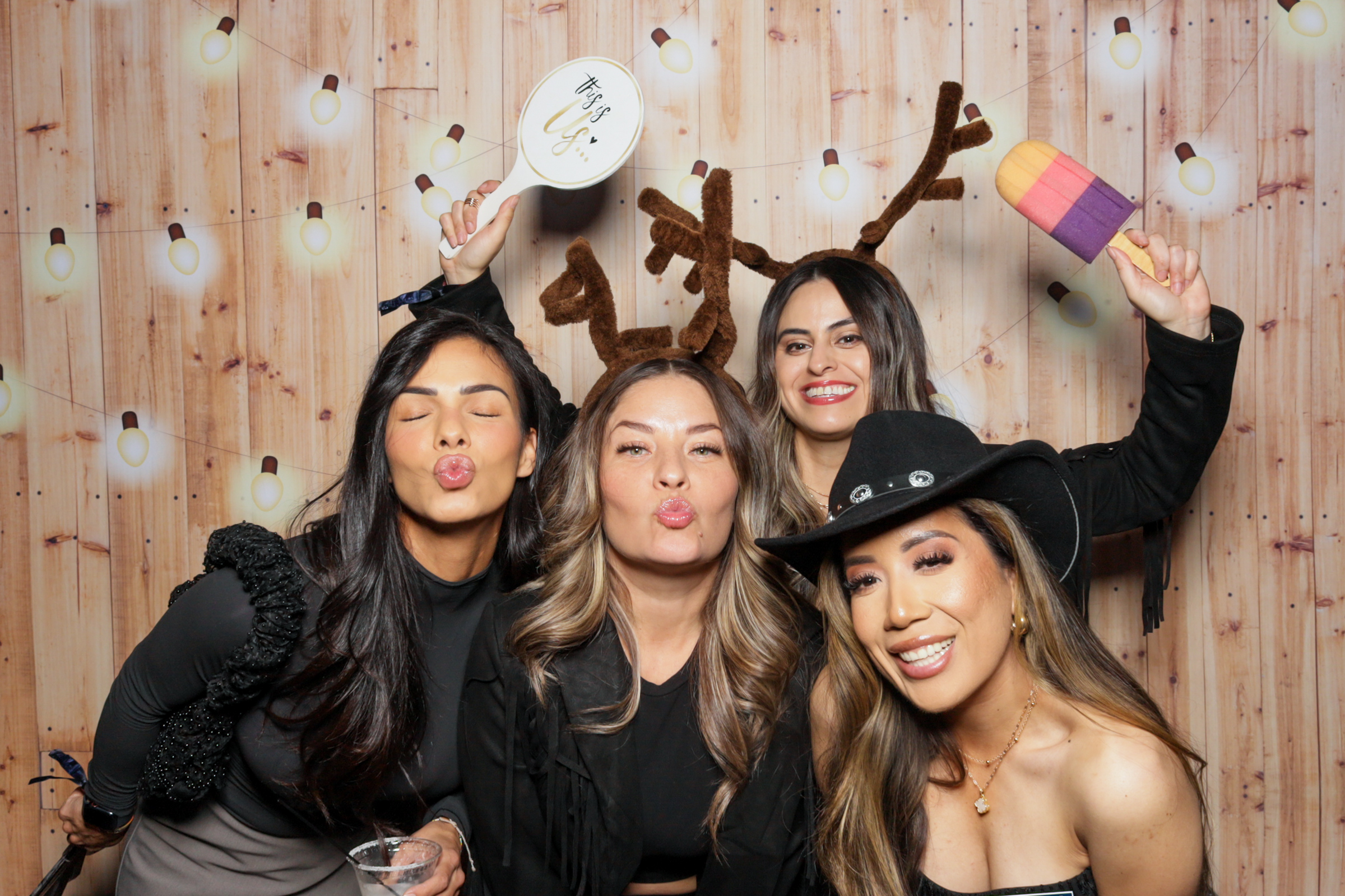 Signal Hill Chamber of Commerce's Holiday Party | View more photos from the event at v1.boothgallery.com/u/PhabPhotobooth/Signal-Hill-Chamber-of-Commerces-Holiday-Party