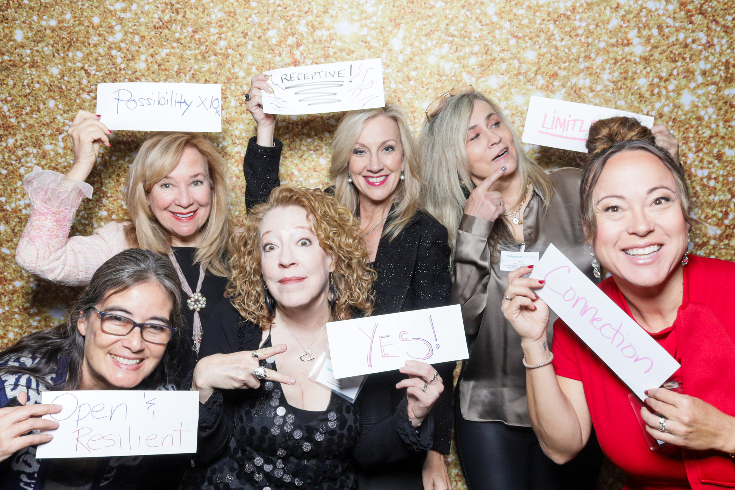 eWomen Holiday Extravaganza | View more photos from the event at v1.boothgallery.com/u/PhabPhotobooth/eWomen-Holiday-Extravaganza-2
