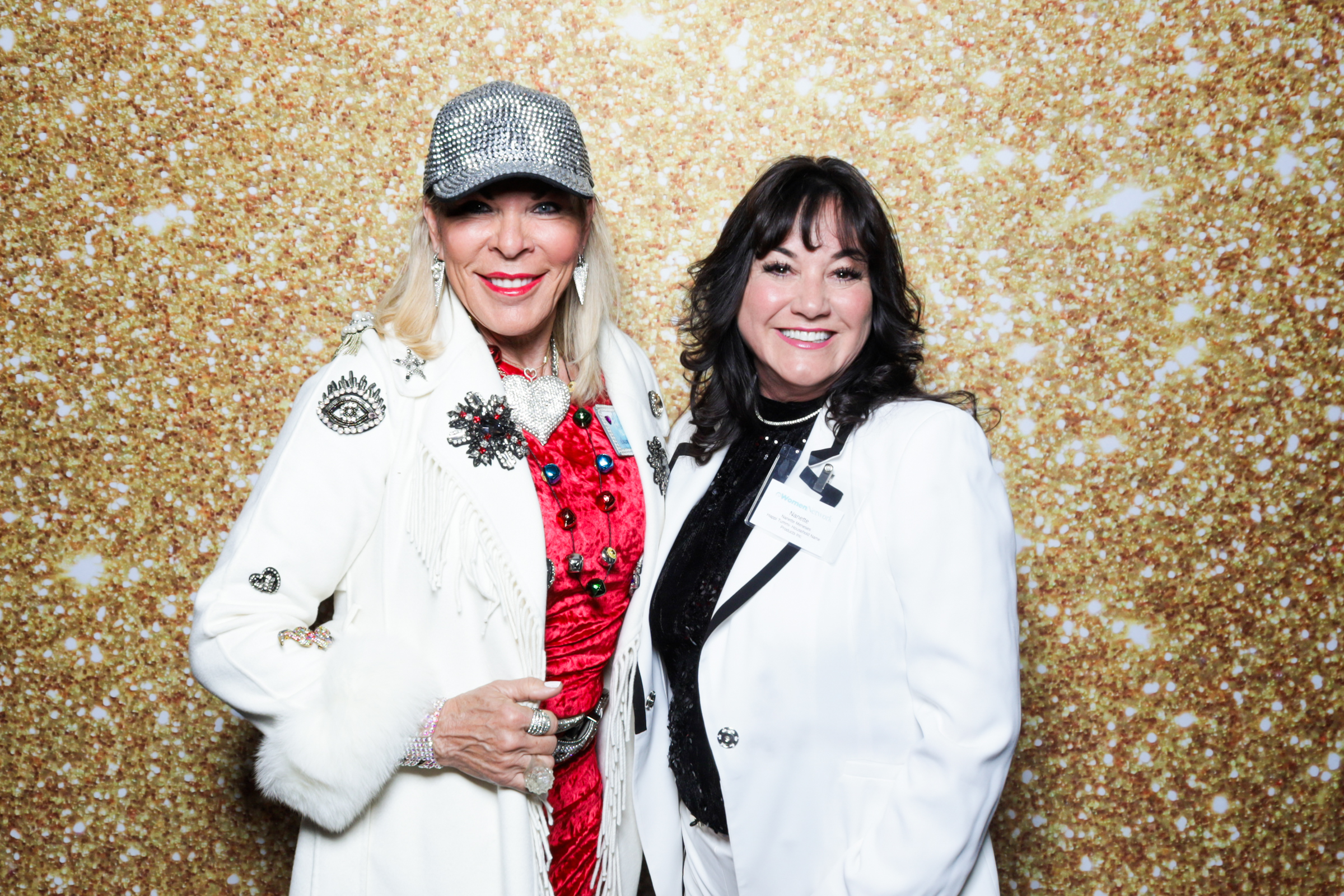 eWomen Holiday Extravaganza | View more photos from the event at v1.boothgallery.com/u/PhabPhotobooth/eWomen-Holiday-Extravaganza-2