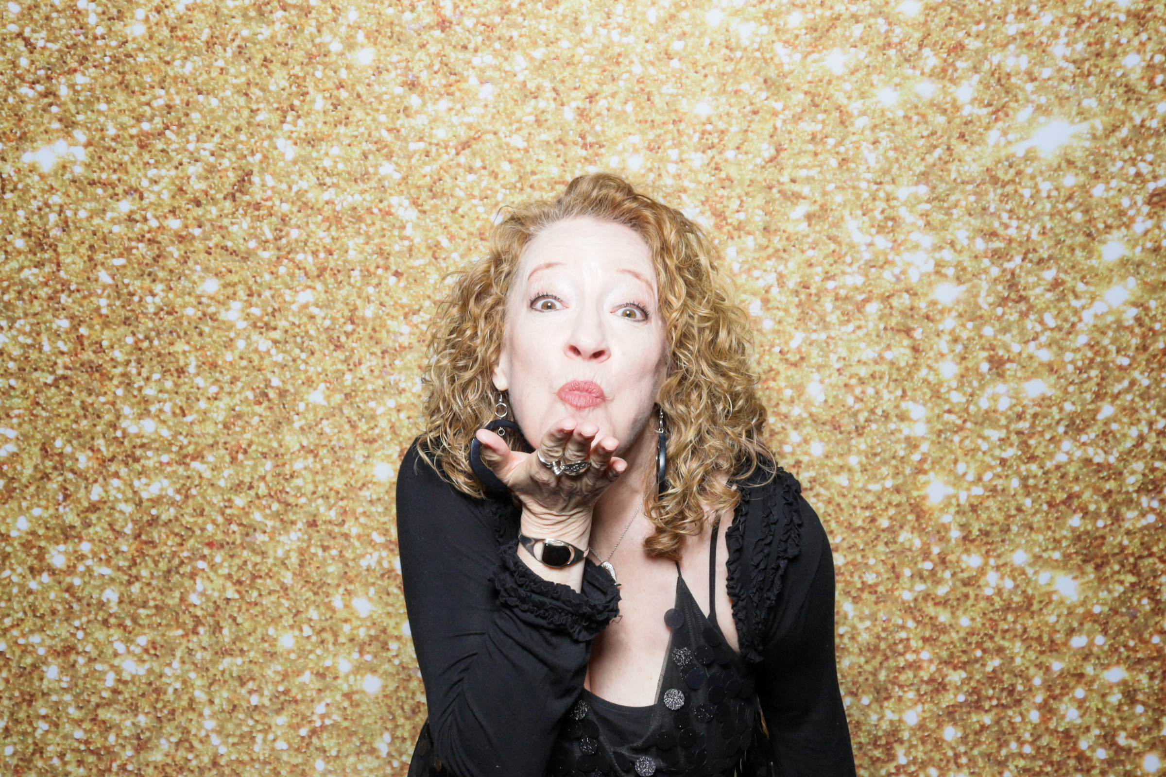 eWomen Holiday Extravaganza | View more photos from the event at v1.boothgallery.com/u/PhabPhotobooth/eWomen-Holiday-Extravaganza-2