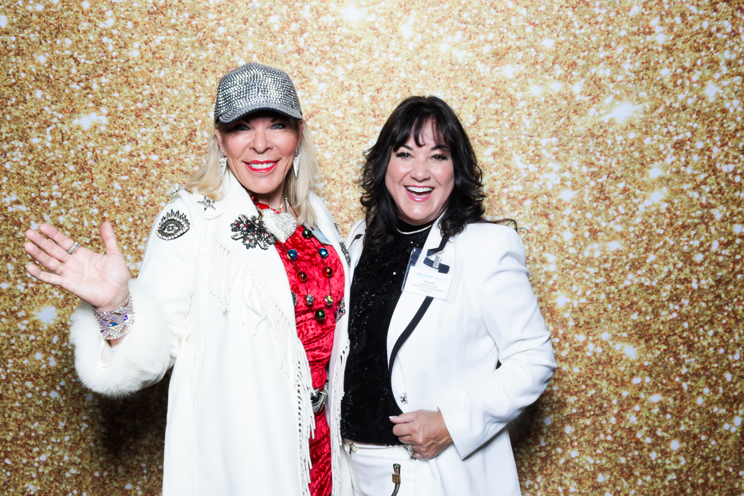 eWomen Holiday Extravaganza | View more photos from the event at v1.boothgallery.com/u/PhabPhotobooth/eWomen-Holiday-Extravaganza-2
