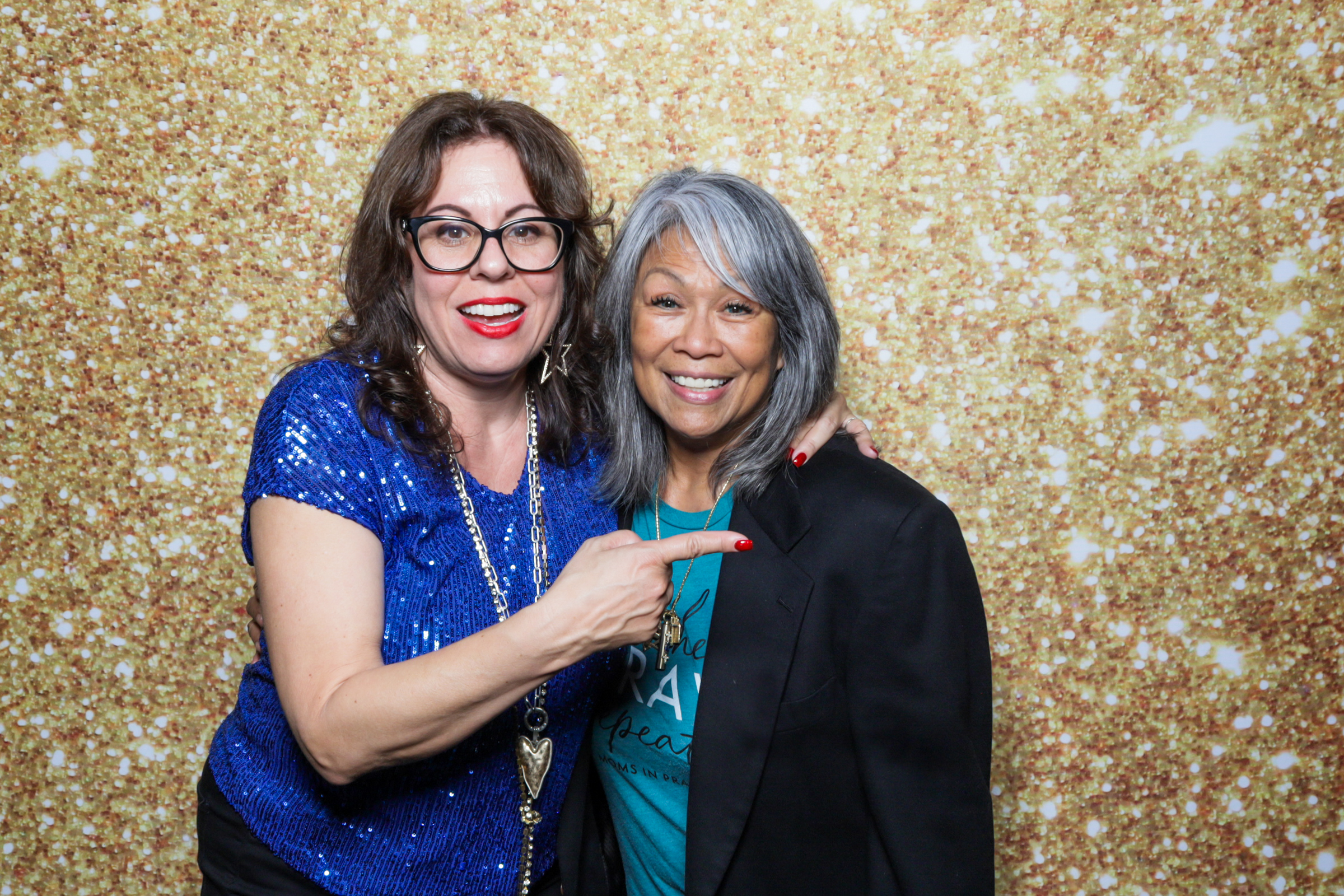 eWomen Holiday Extravaganza | View more photos from the event at v1.boothgallery.com/u/PhabPhotobooth/eWomen-Holiday-Extravaganza-2