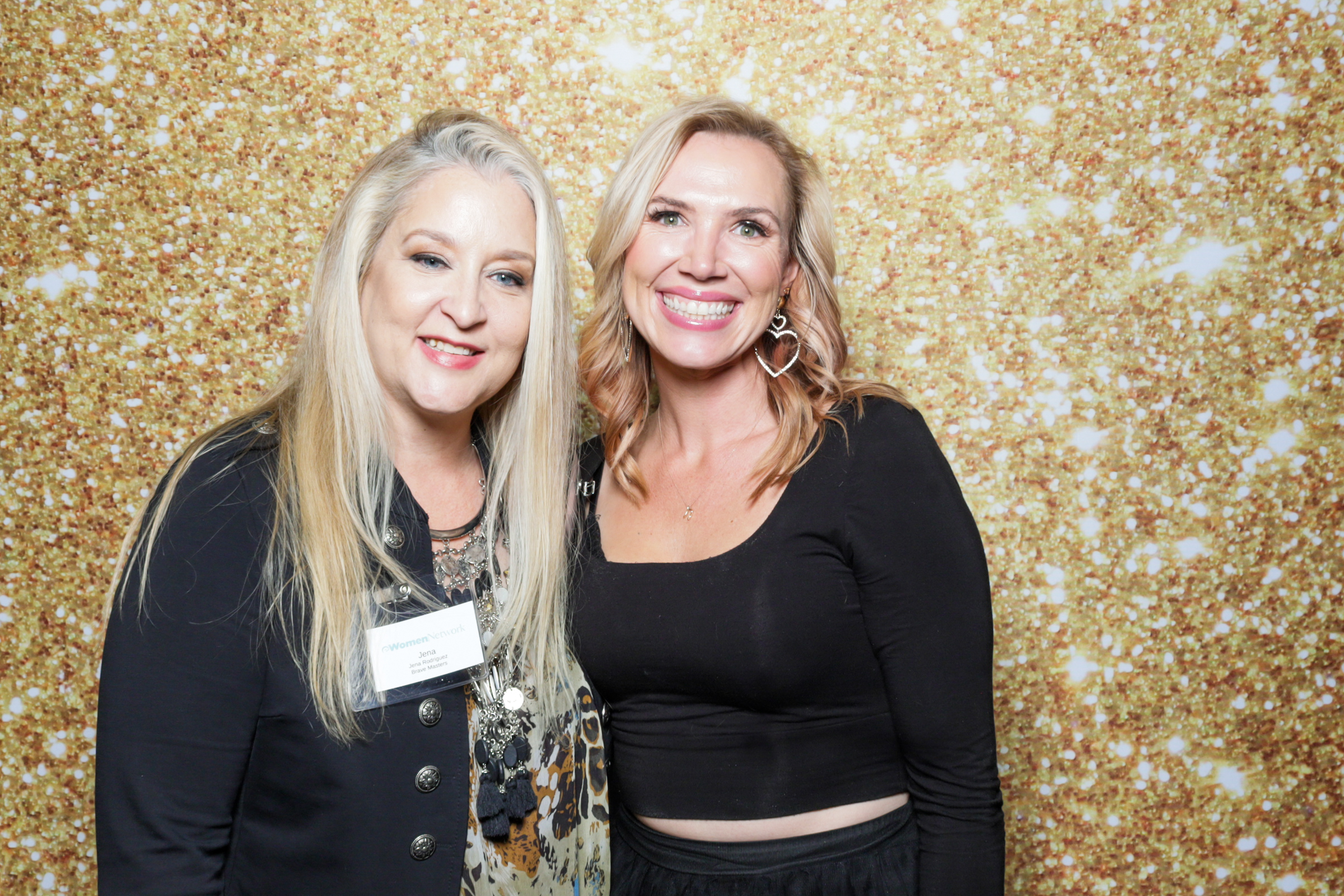 eWomen Holiday Extravaganza | View more photos from the event at v1.boothgallery.com/u/PhabPhotobooth/eWomen-Holiday-Extravaganza-2