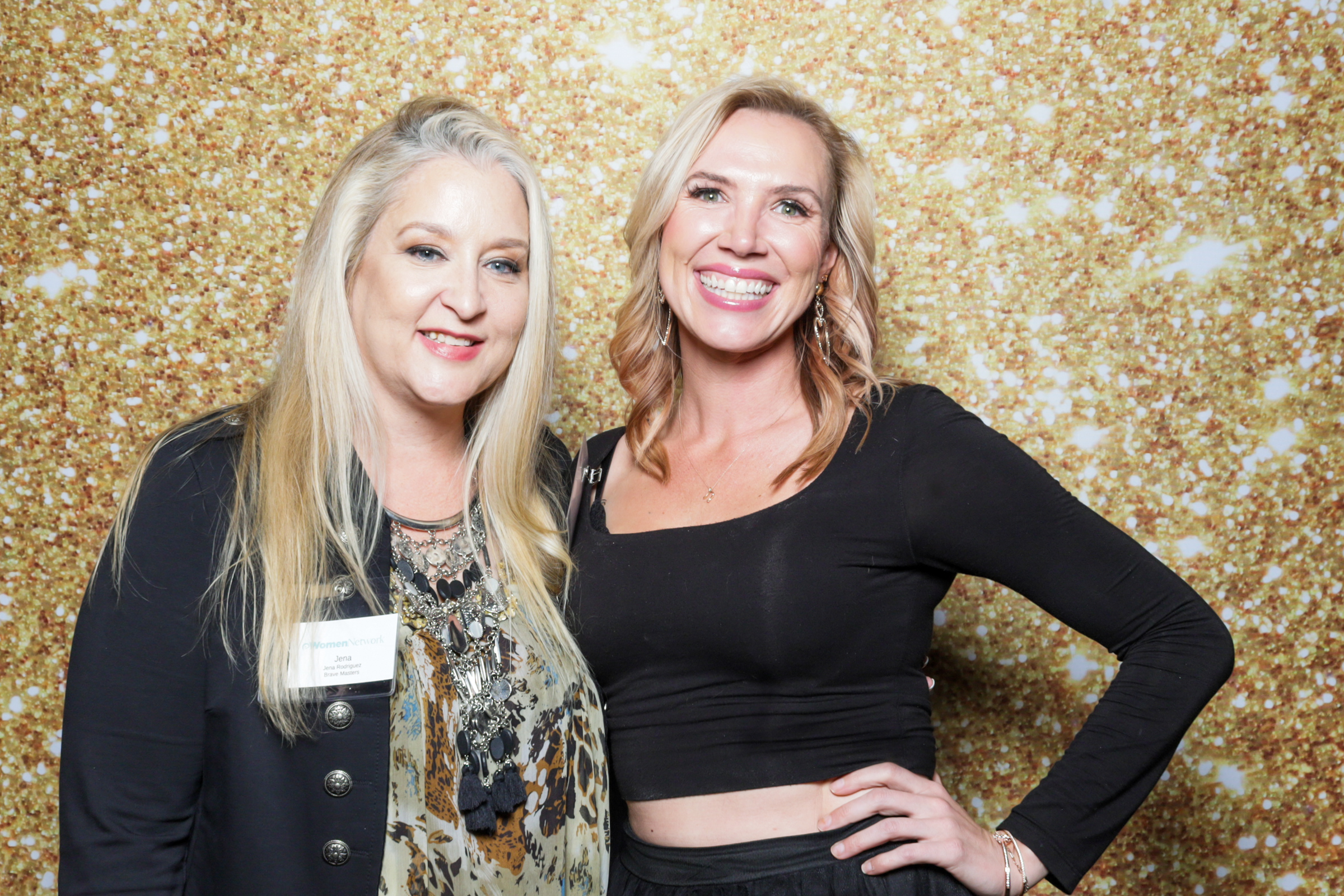 eWomen Holiday Extravaganza | View more photos from the event at v1.boothgallery.com/u/PhabPhotobooth/eWomen-Holiday-Extravaganza-2