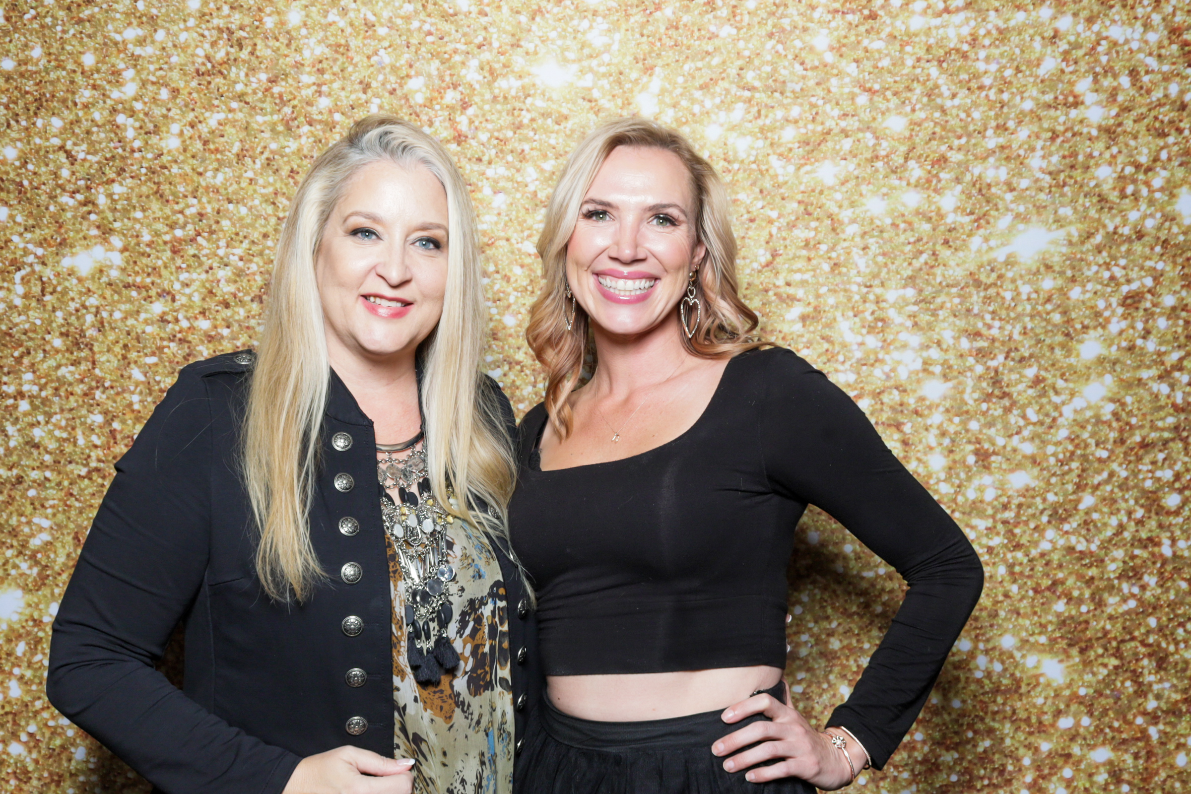 eWomen Holiday Extravaganza | View more photos from the event at v1.boothgallery.com/u/PhabPhotobooth/eWomen-Holiday-Extravaganza-2