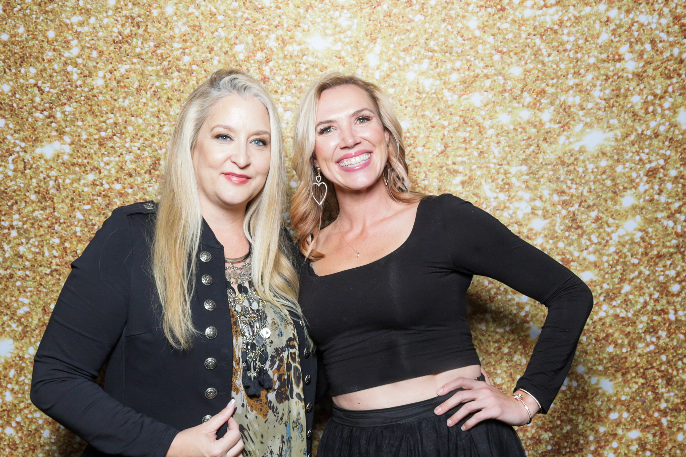 eWomen Holiday Extravaganza | View more photos from the event at v1.boothgallery.com/u/PhabPhotobooth/eWomen-Holiday-Extravaganza-2