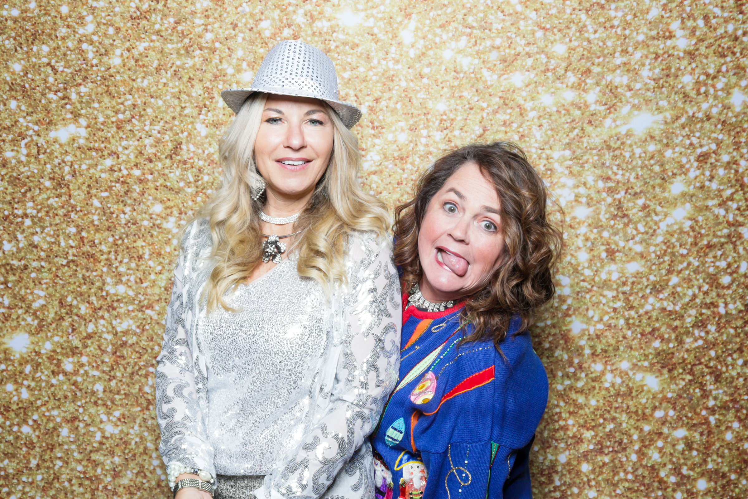 eWomen Holiday Extravaganza | View more photos from the event at v1.boothgallery.com/u/PhabPhotobooth/eWomen-Holiday-Extravaganza-2