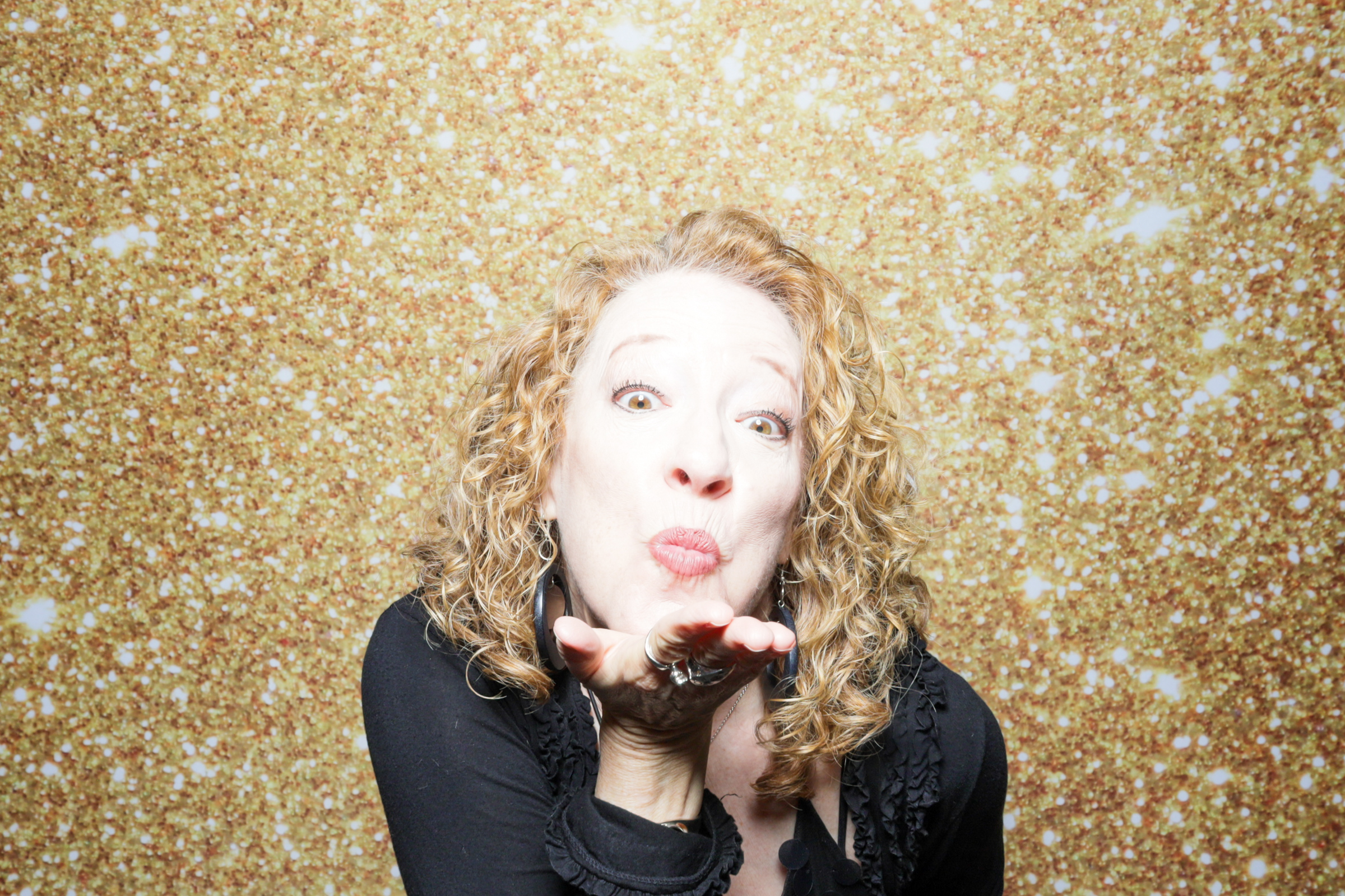 eWomen Holiday Extravaganza | View more photos from the event at v1.boothgallery.com/u/PhabPhotobooth/eWomen-Holiday-Extravaganza-2
