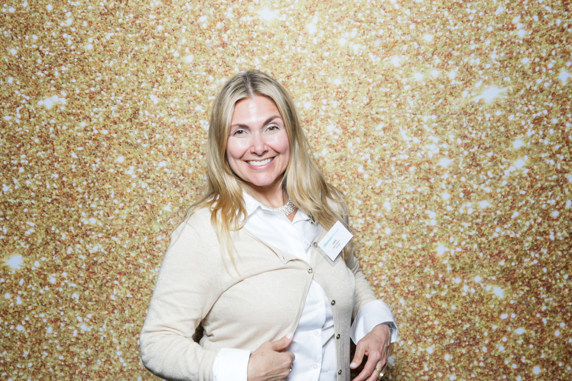 eWomen Holiday Extravaganza | View more photos from the event at v1.boothgallery.com/u/PhabPhotobooth/eWomen-Holiday-Extravaganza-2