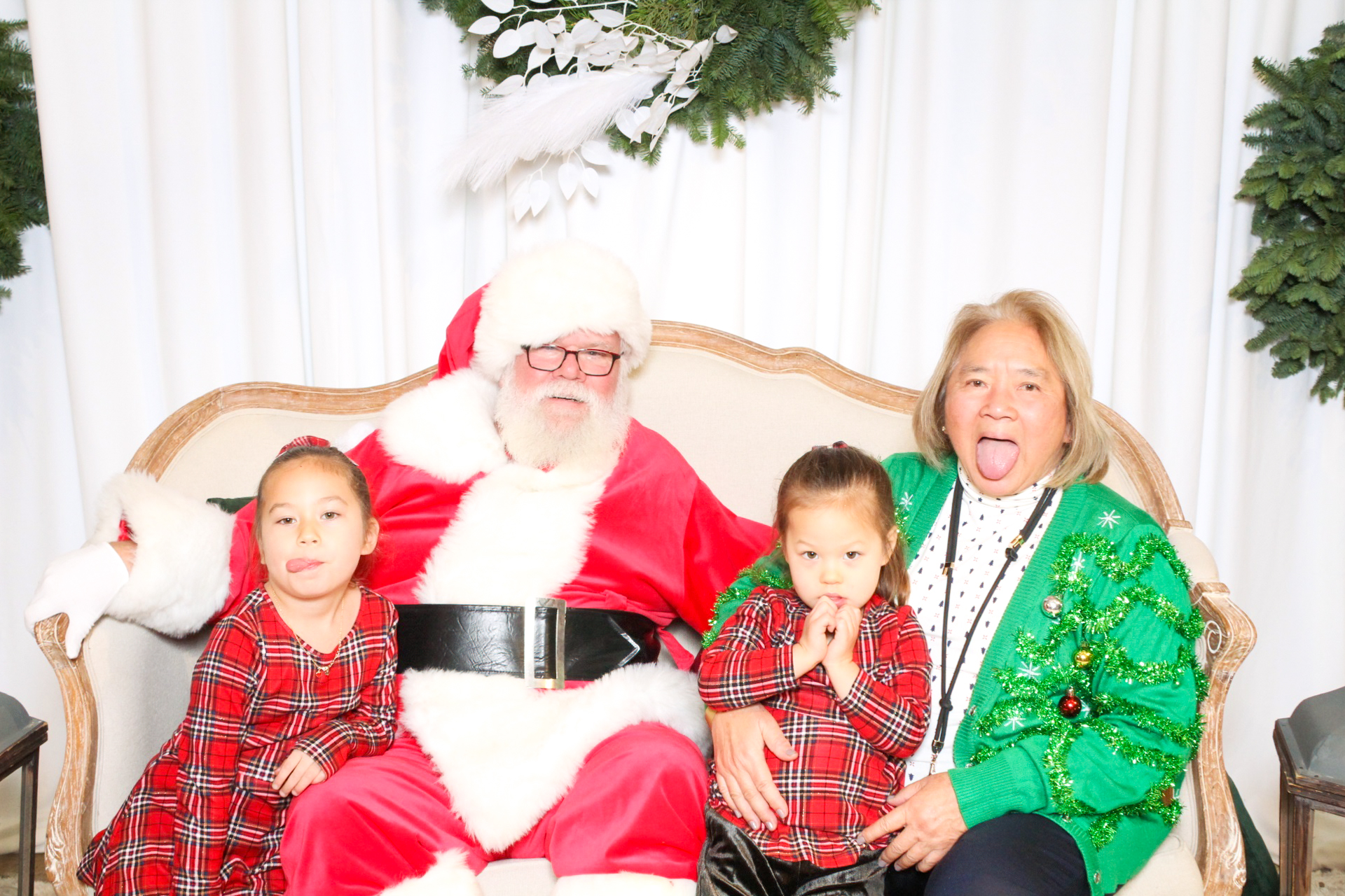 Hope & Grand Events - Dinner with Santa | View more photos from the event at v1.boothgallery.com/u/PhabPhotobooth/Hope-Grand-Events-Dinner-with-Santa