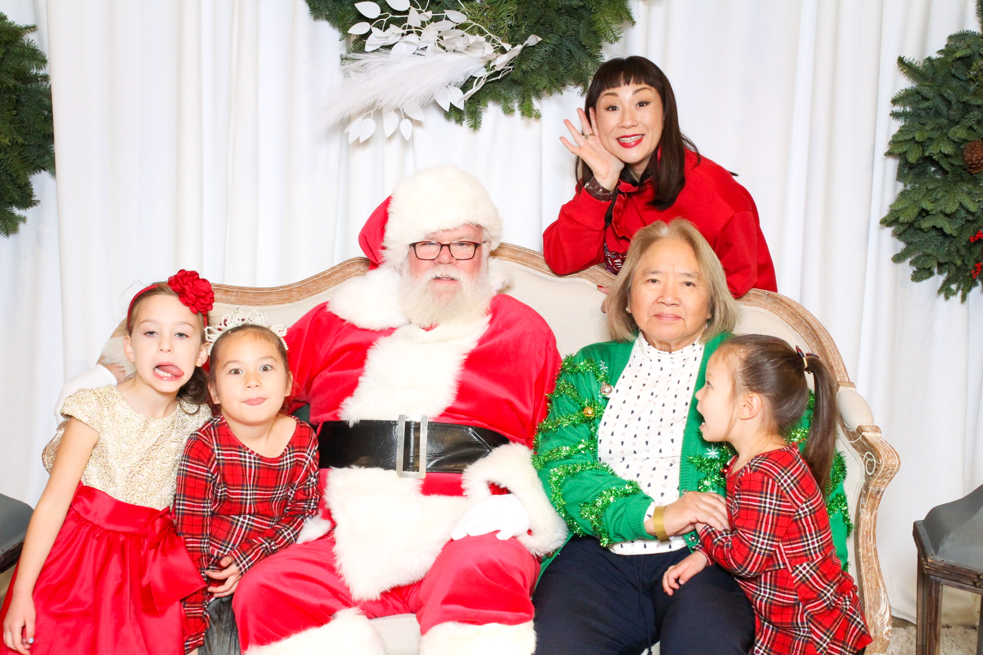 Hope & Grand Events - Dinner with Santa | View more photos from the event at v1.boothgallery.com/u/PhabPhotobooth/Hope-Grand-Events-Dinner-with-Santa