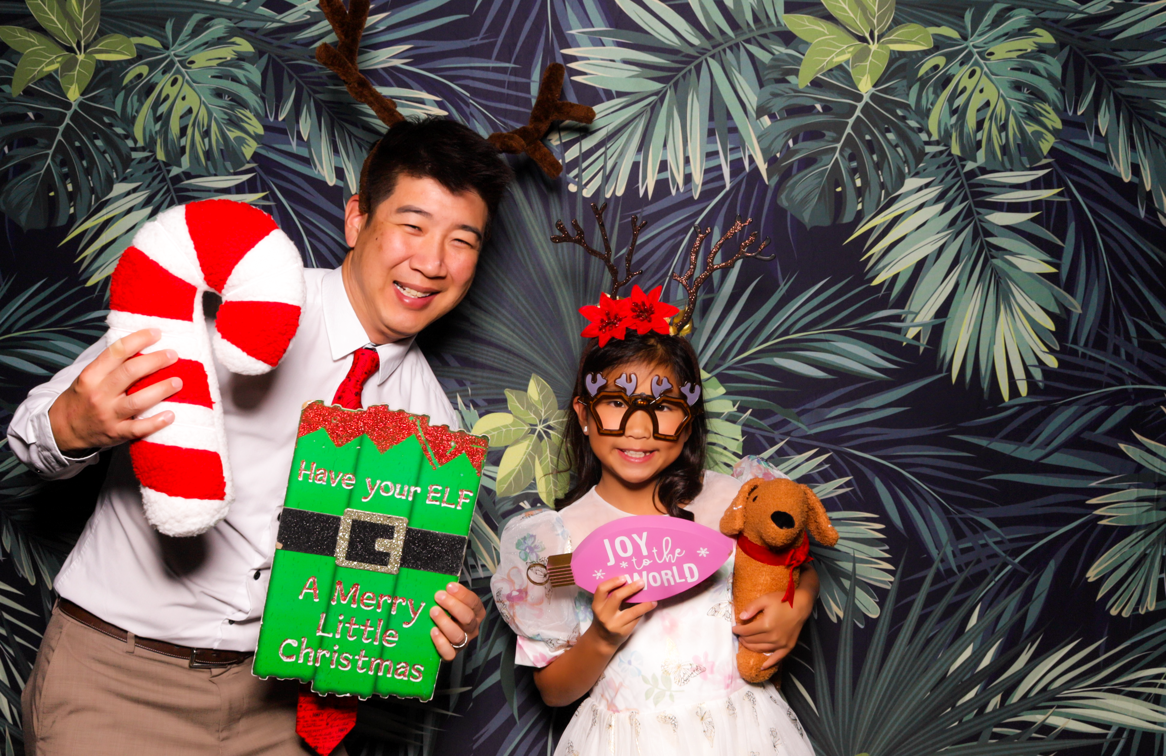 ID Tech Holiday Party | View more photos from the event at v1.boothgallery.com/u/PhabPhotobooth/ID-Tech-Holiday-Party