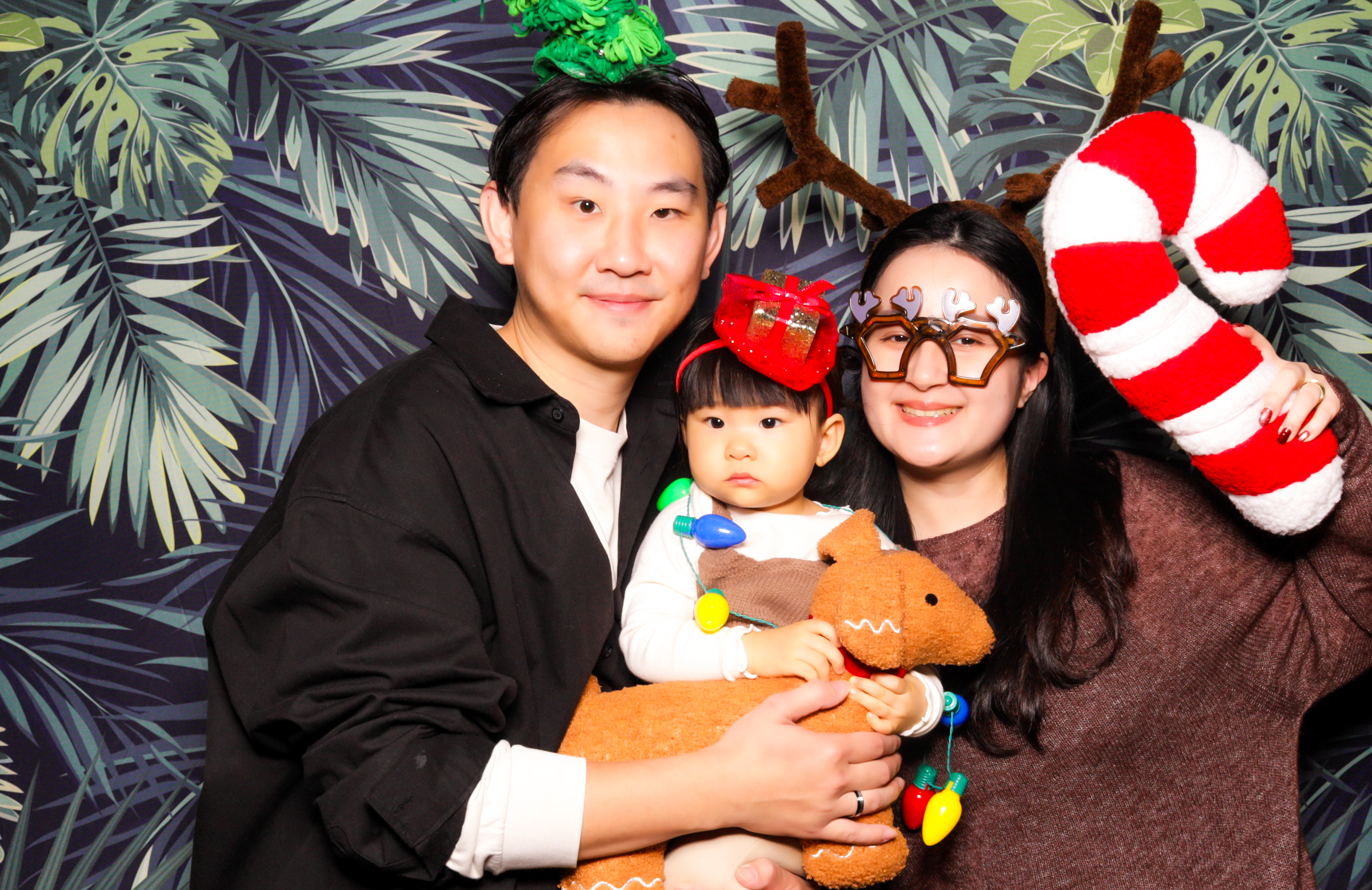 ID Tech Holiday Party | View more photos from the event at v1.boothgallery.com/u/PhabPhotobooth/ID-Tech-Holiday-Party
