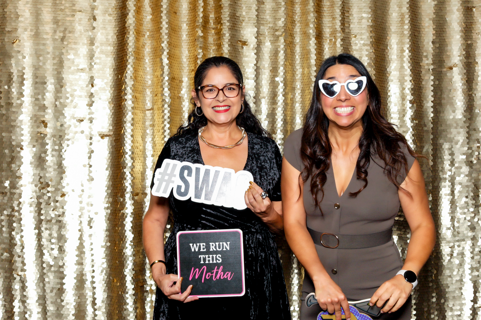 LB Chamber Gala | View more photos from the event at v1.boothgallery.com/u/PhabPhotobooth/LB-Chamber-Gala