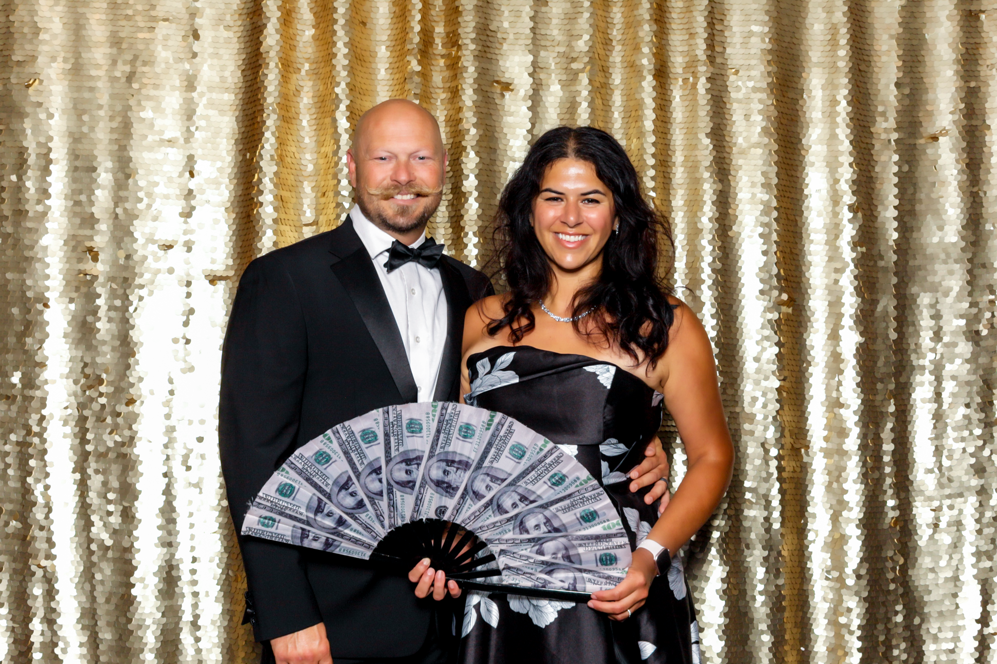 LB Chamber Gala | View more photos from the event at v1.boothgallery.com/u/PhabPhotobooth/LB-Chamber-Gala