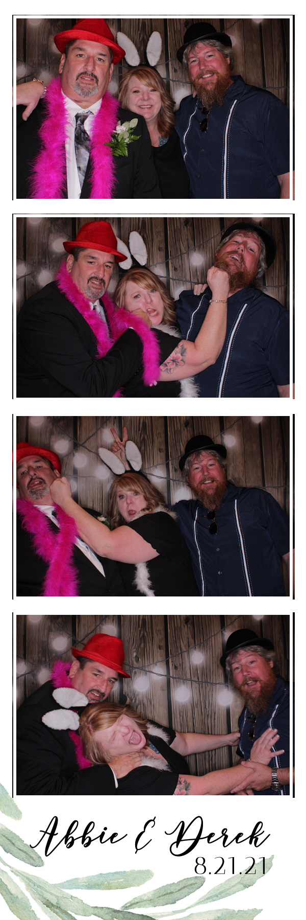 Abbie and Derek's Wedding | View more photos from the event at gallery.photoboothbillings.com/u/PhotoBoothBillings/Abbie-and-Dereks-Wedding