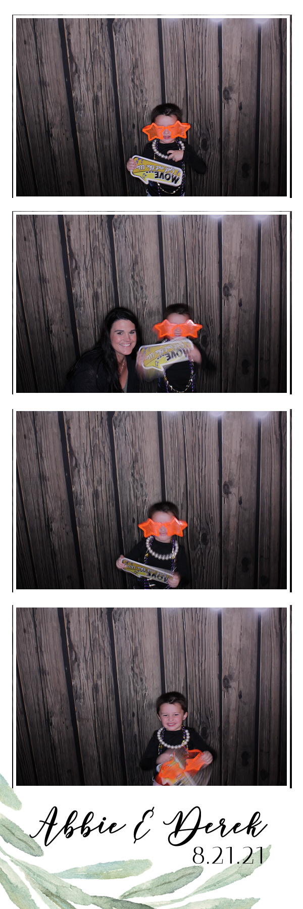 Abbie and Derek's Wedding | View more photos from the event at gallery.photoboothbillings.com/u/PhotoBoothBillings/Abbie-and-Dereks-Wedding