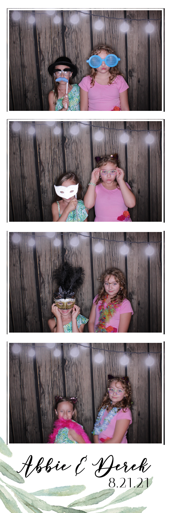 Abbie and Derek's Wedding | View more photos from the event at gallery.photoboothbillings.com/u/PhotoBoothBillings/Abbie-and-Dereks-Wedding
