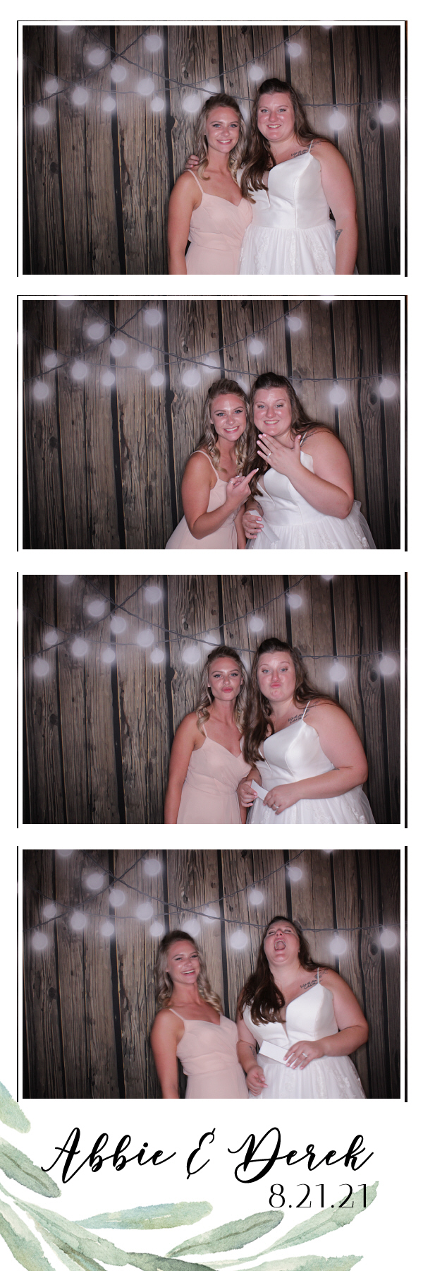 Abbie and Derek's Wedding | View more photos from the event at gallery.photoboothbillings.com/u/PhotoBoothBillings/Abbie-and-Dereks-Wedding