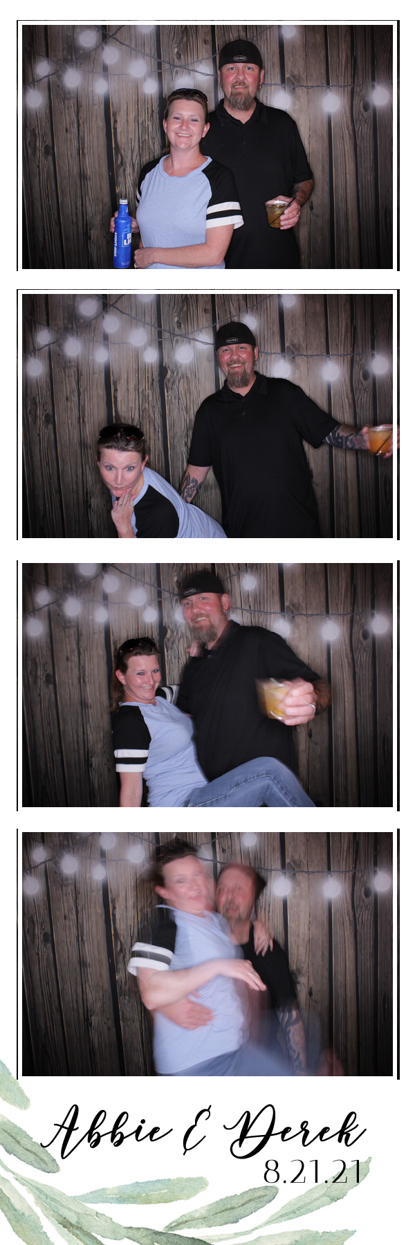 Abbie and Derek's Wedding | View more photos from the event at gallery.photoboothbillings.com/u/PhotoBoothBillings/Abbie-and-Dereks-Wedding
