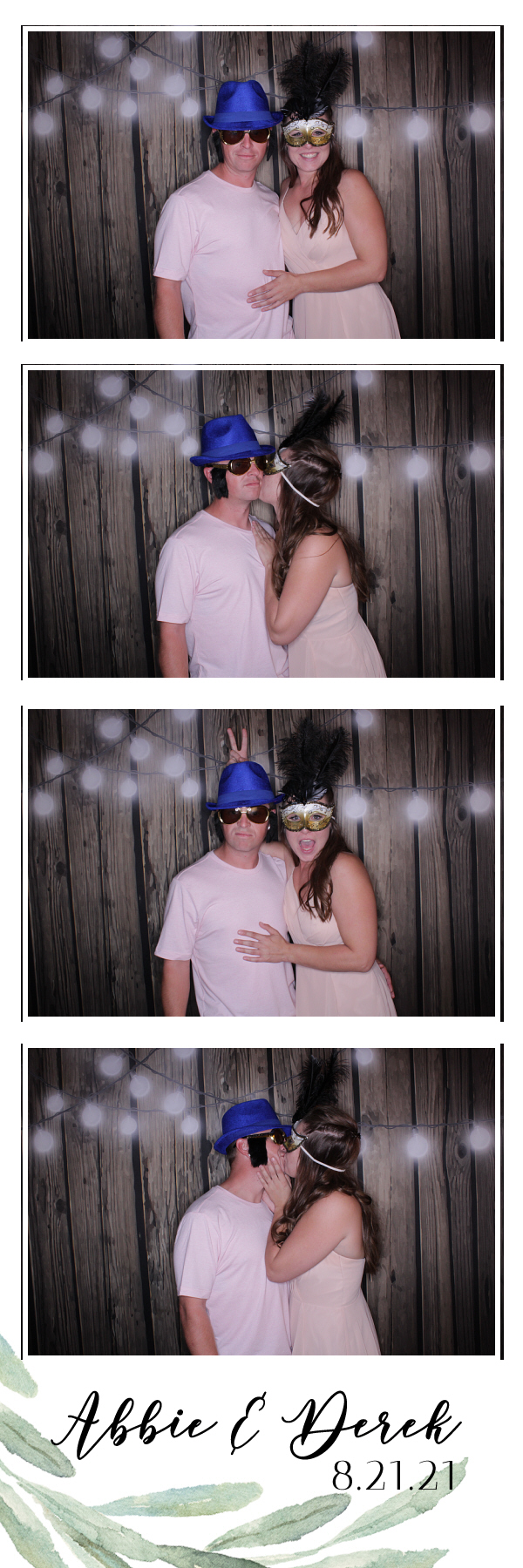 Abbie and Derek's Wedding | View more photos from the event at gallery.photoboothbillings.com/u/PhotoBoothBillings/Abbie-and-Dereks-Wedding