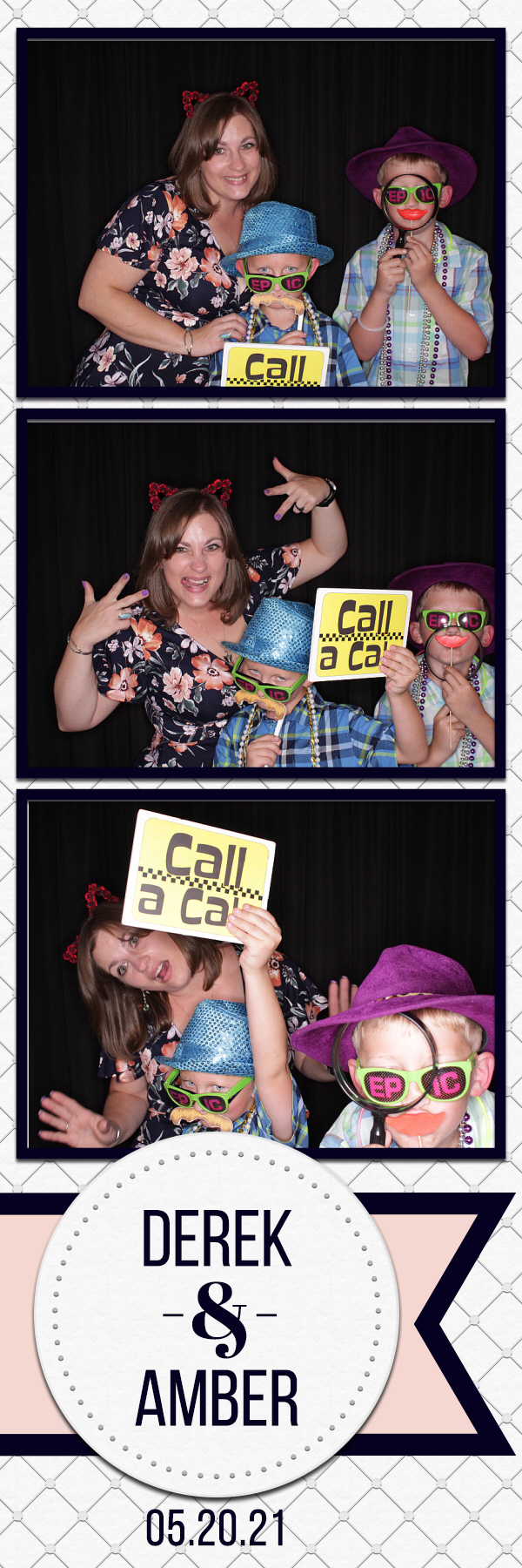 Amber and Derek's Wedding | View more photos from the event at gallery.photoboothbillings.com/u/PhotoBoothBillings/Amber-and-Dereks-Wedding