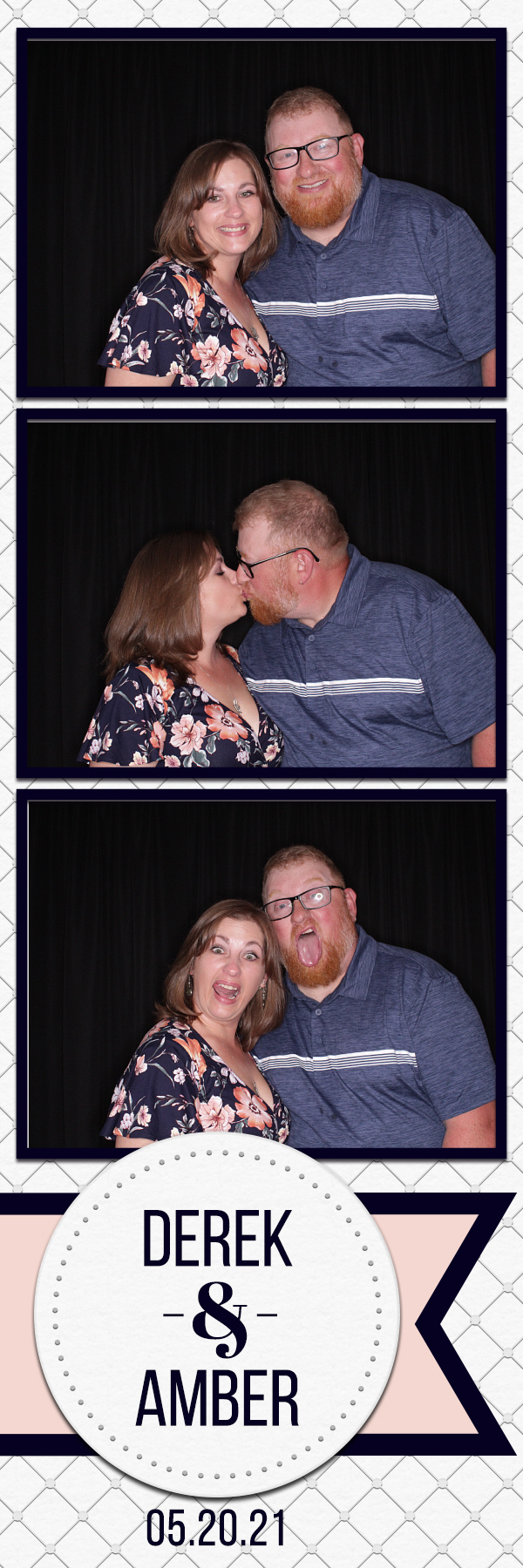 Amber and Derek's Wedding | View more photos from the event at gallery.photoboothbillings.com/u/PhotoBoothBillings/Amber-and-Dereks-Wedding