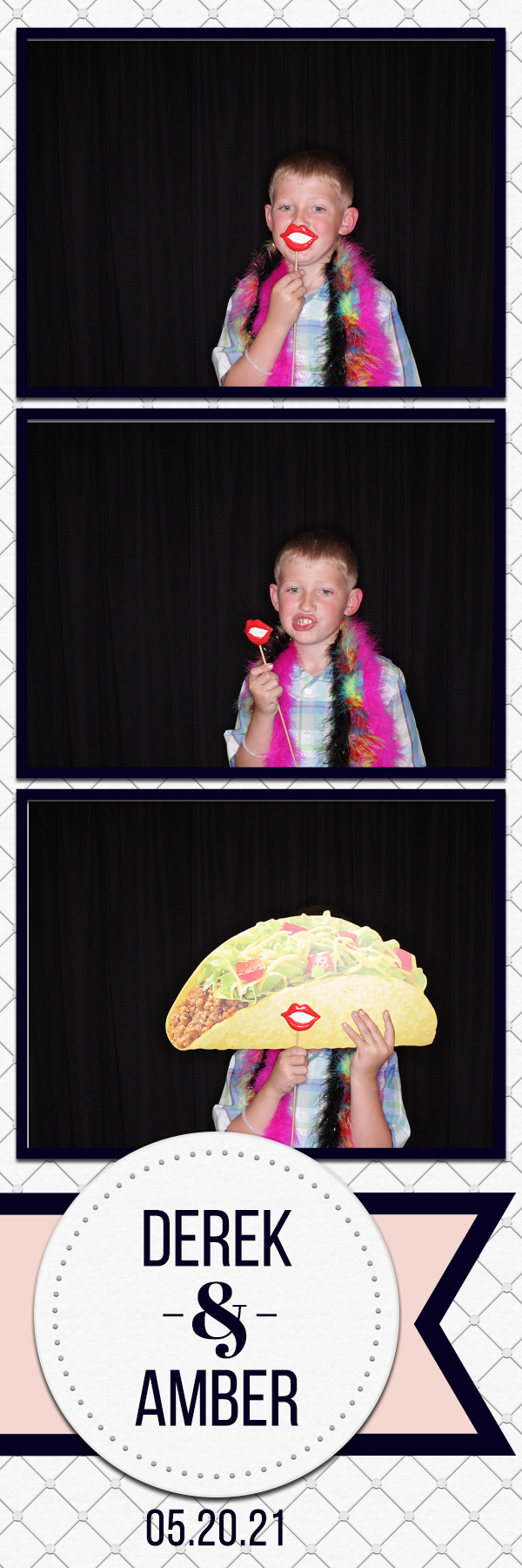 Amber and Derek's Wedding | View more photos from the event at gallery.photoboothbillings.com/u/PhotoBoothBillings/Amber-and-Dereks-Wedding