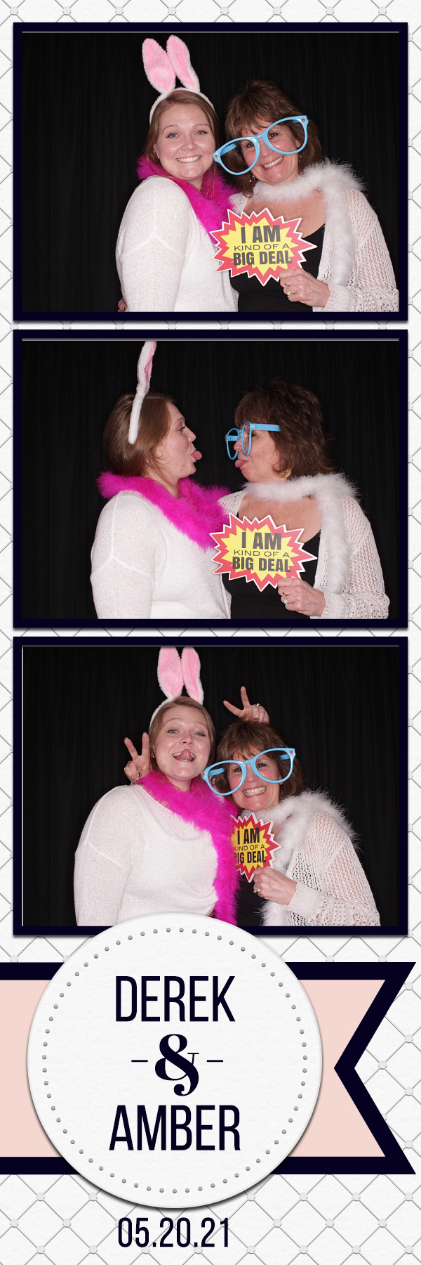 Amber and Derek's Wedding | View more photos from the event at gallery.photoboothbillings.com/u/PhotoBoothBillings/Amber-and-Dereks-Wedding