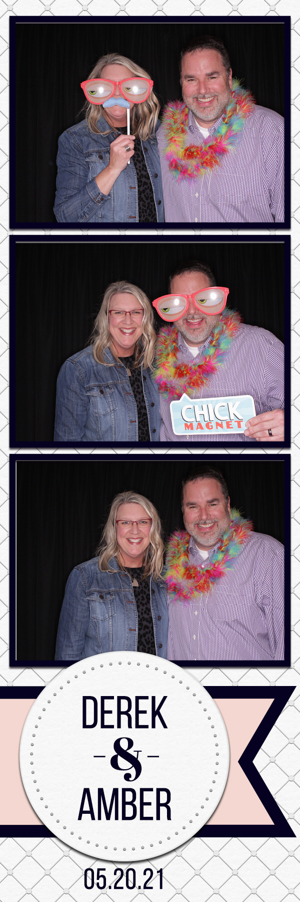 Amber and Derek's Wedding | View more photos from the event at gallery.photoboothbillings.com/u/PhotoBoothBillings/Amber-and-Dereks-Wedding