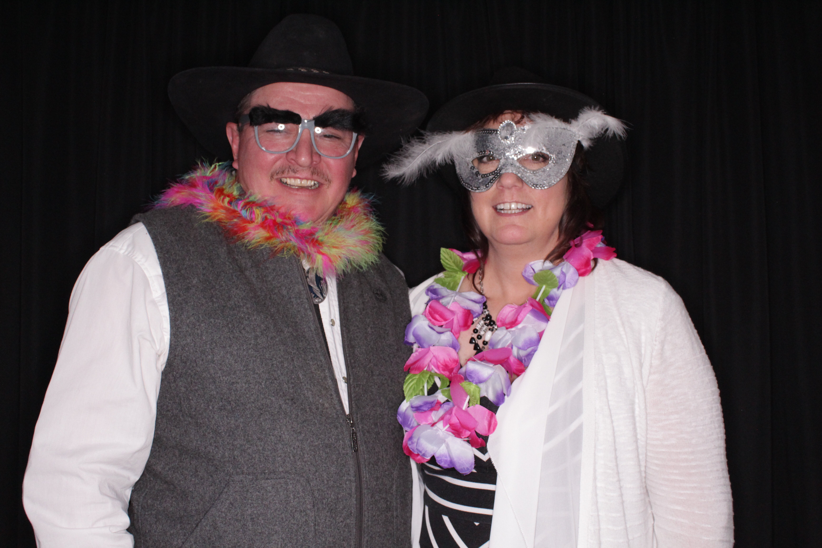 Amber and Derek's Wedding | View more photos from the event at gallery.photoboothbillings.com/u/PhotoBoothBillings/Amber-and-Dereks-Wedding