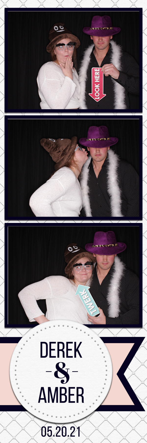Amber and Derek's Wedding | View more photos from the event at gallery.photoboothbillings.com/u/PhotoBoothBillings/Amber-and-Dereks-Wedding