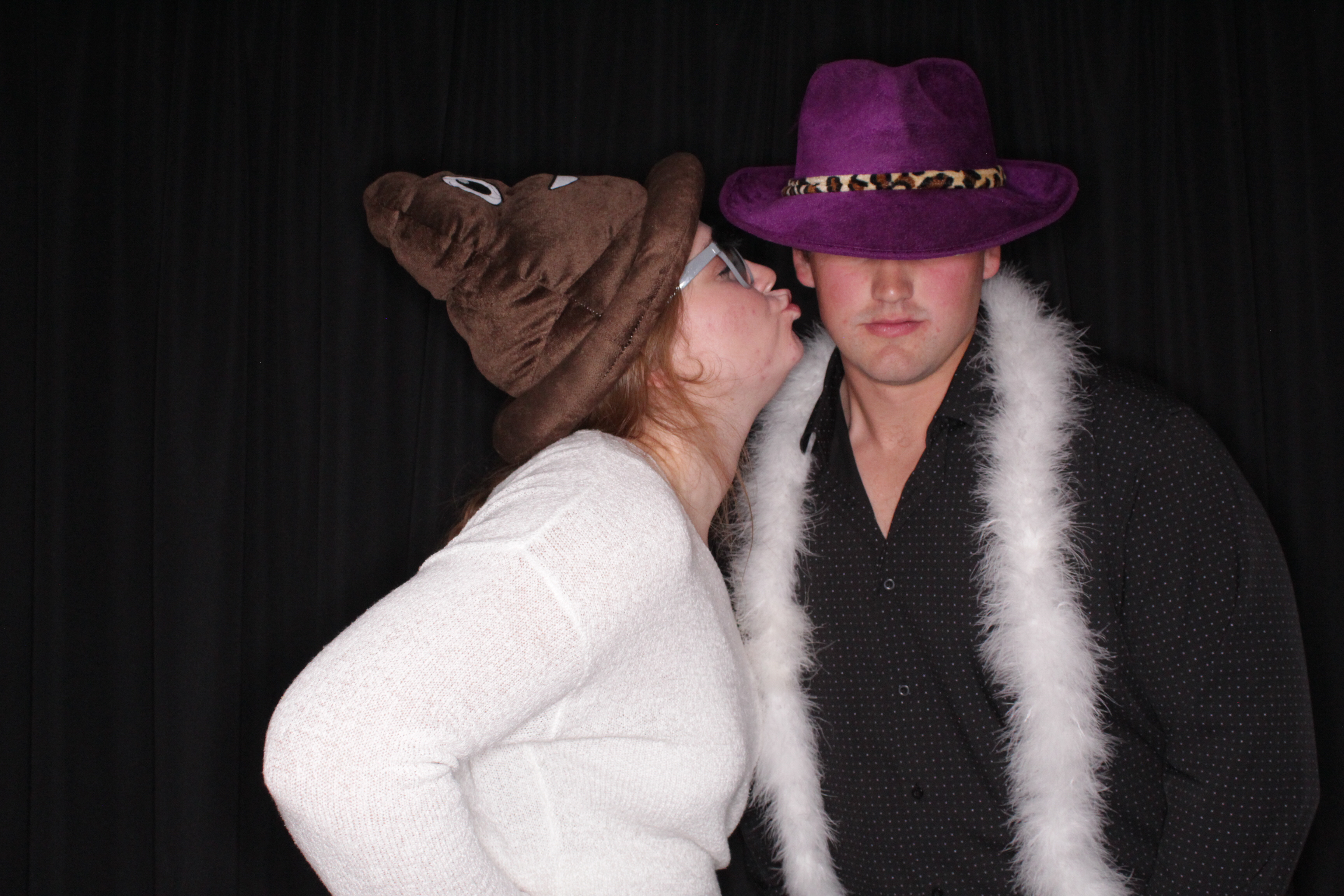 Amber and Derek's Wedding | View more photos from the event at gallery.photoboothbillings.com/u/PhotoBoothBillings/Amber-and-Dereks-Wedding