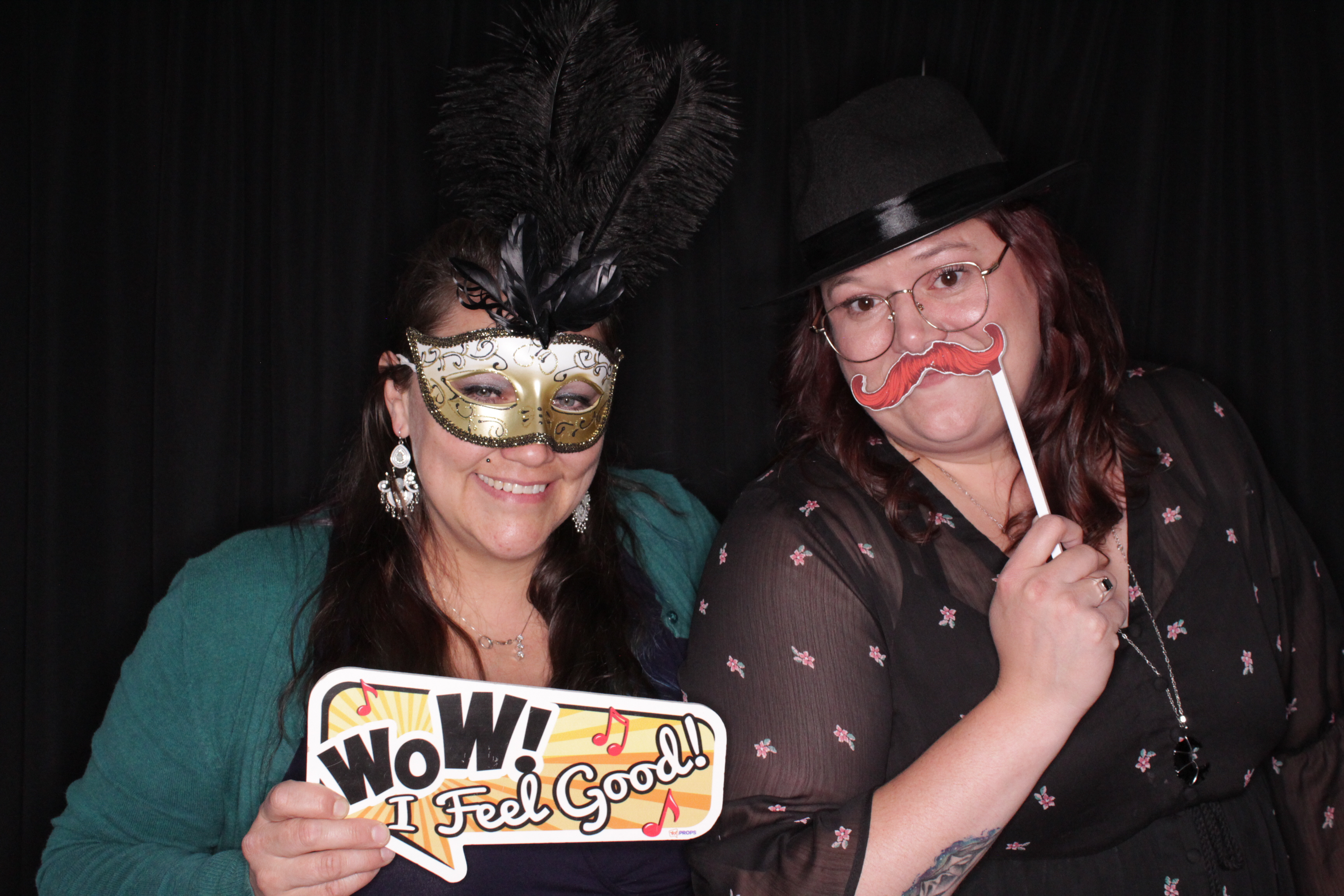 Amber and Derek's Wedding | View more photos from the event at gallery.photoboothbillings.com/u/PhotoBoothBillings/Amber-and-Dereks-Wedding