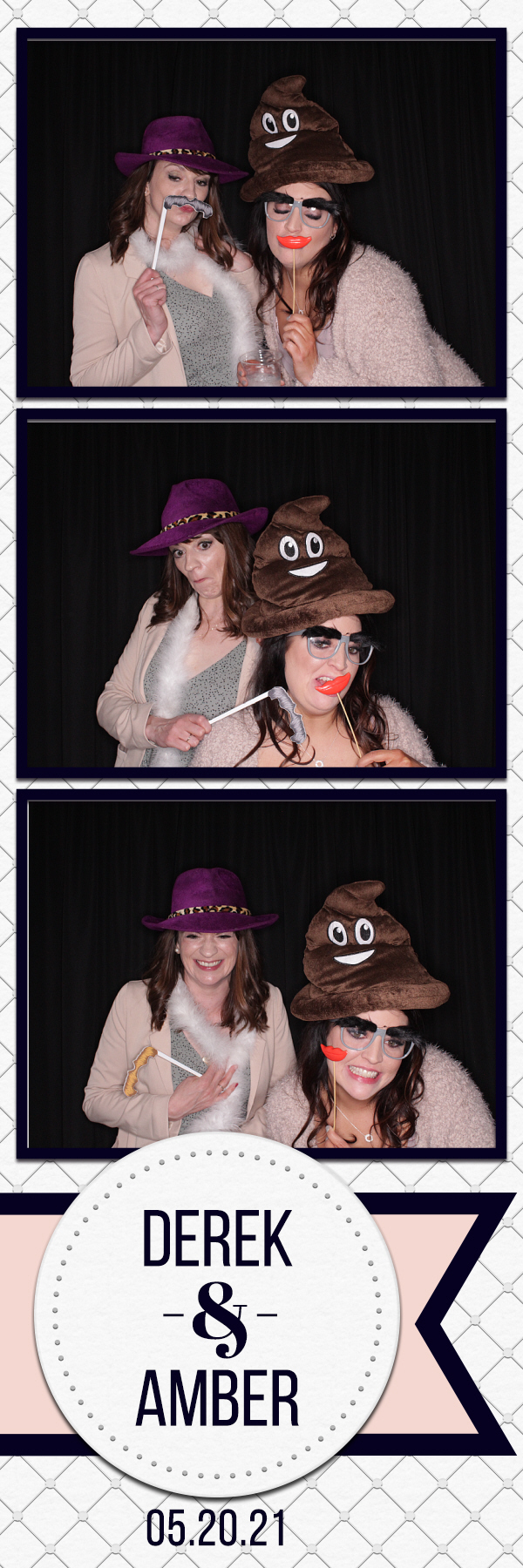 Amber and Derek's Wedding | View more photos from the event at gallery.photoboothbillings.com/u/PhotoBoothBillings/Amber-and-Dereks-Wedding