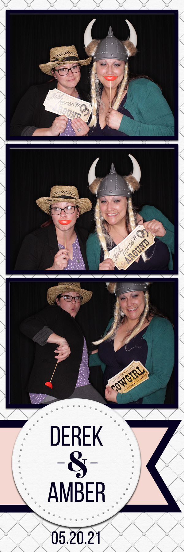 Amber and Derek's Wedding | View more photos from the event at gallery.photoboothbillings.com/u/PhotoBoothBillings/Amber-and-Dereks-Wedding