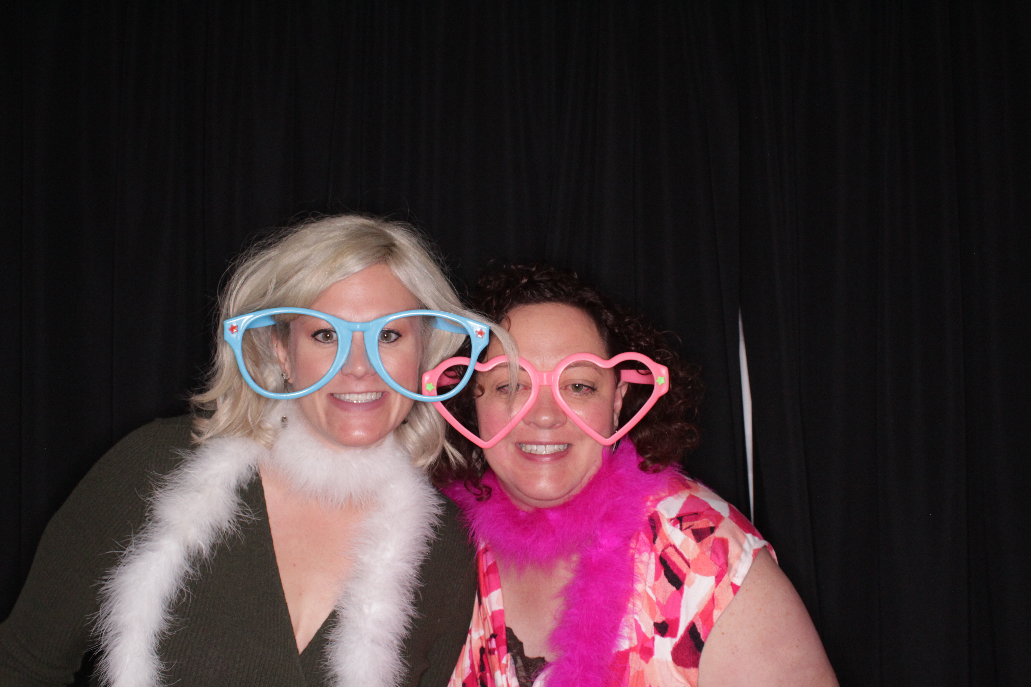 Amber and Derek's Wedding | View more photos from the event at gallery.photoboothbillings.com/u/PhotoBoothBillings/Amber-and-Dereks-Wedding