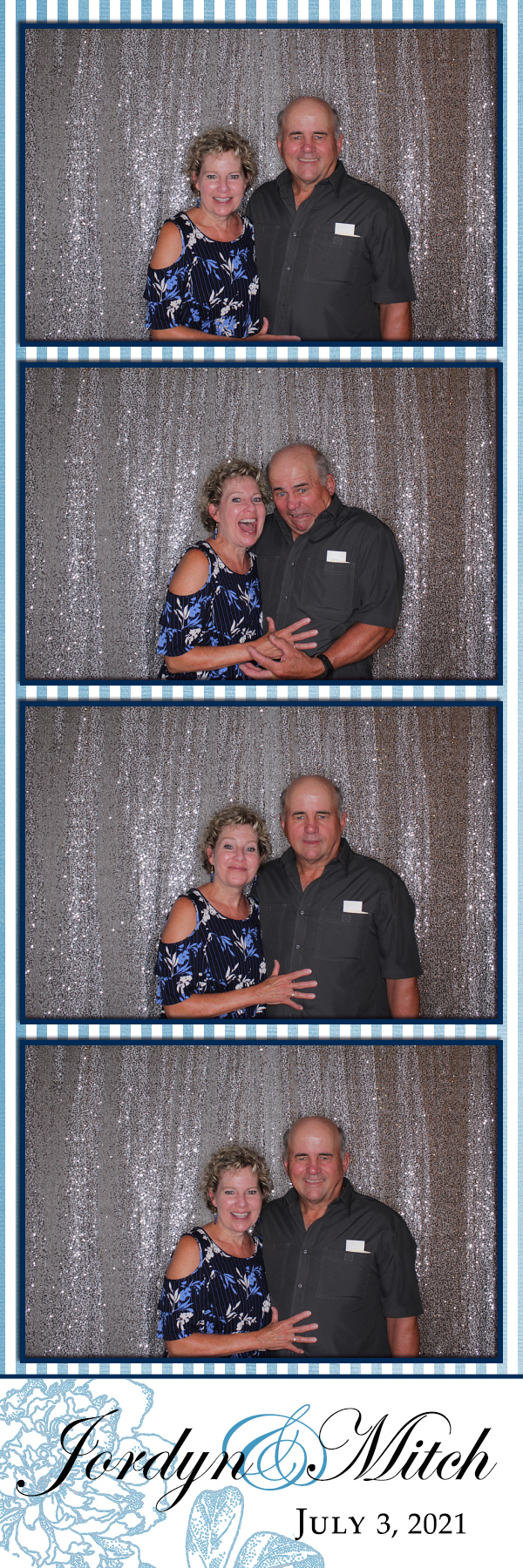 Jordyn and Mitch's Wedding | View more photos from the event at gallery.photoboothbillings.com/u/PhotoBoothBillings/Jordyn-and-Mitchs-Wedding