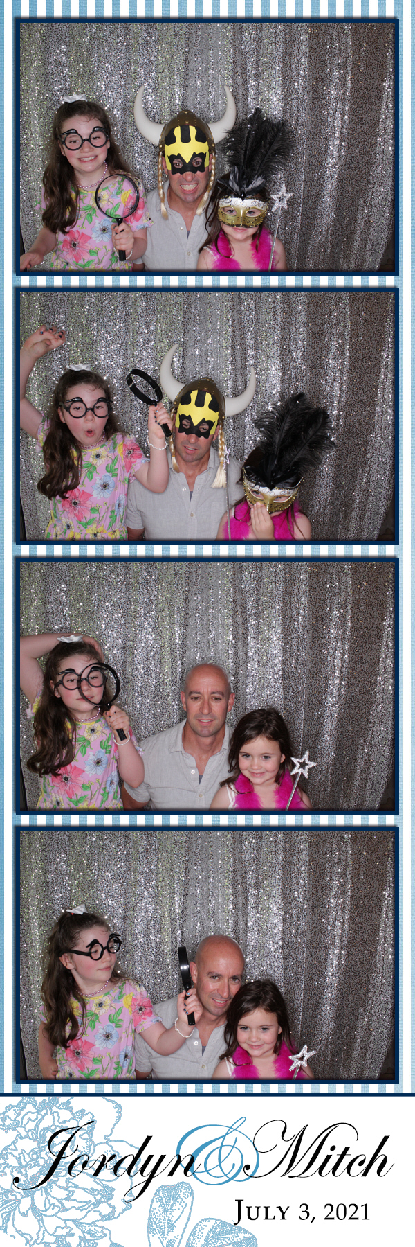 Jordyn and Mitch's Wedding | View more photos from the event at gallery.photoboothbillings.com/u/PhotoBoothBillings/Jordyn-and-Mitchs-Wedding