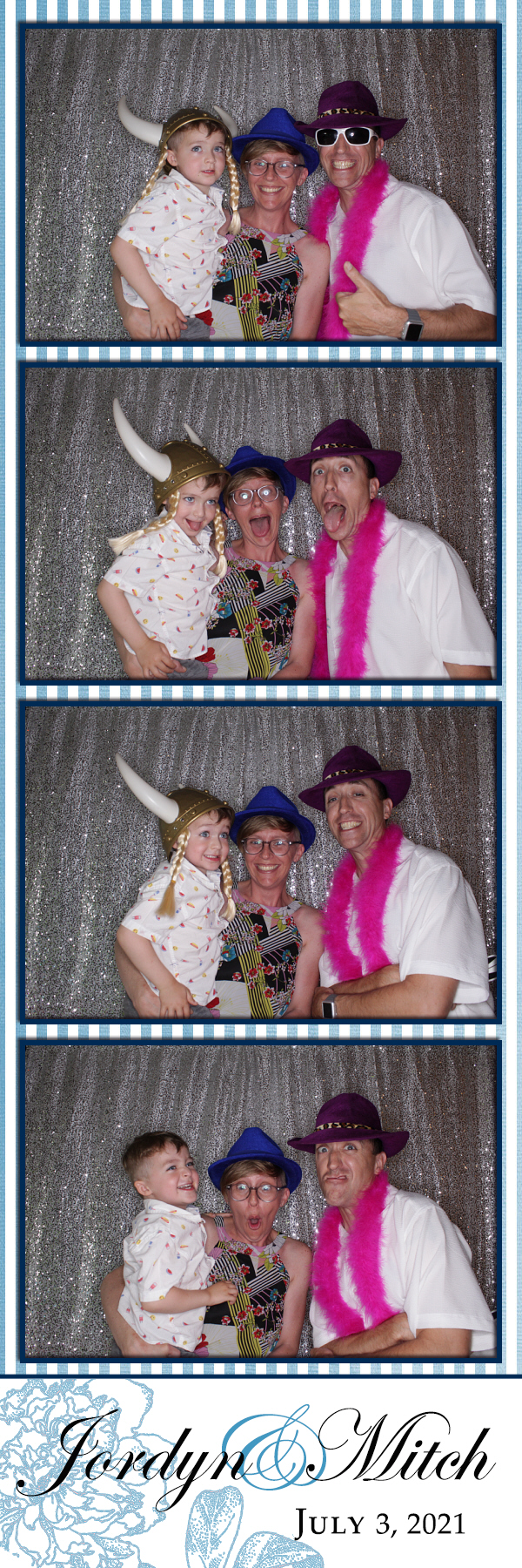 Jordyn and Mitch's Wedding | View more photos from the event at gallery.photoboothbillings.com/u/PhotoBoothBillings/Jordyn-and-Mitchs-Wedding